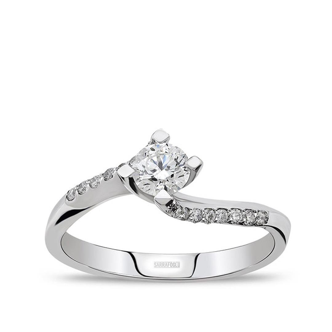 0.28 Karat Çaprast Tektaş Pırlanta Yüzük