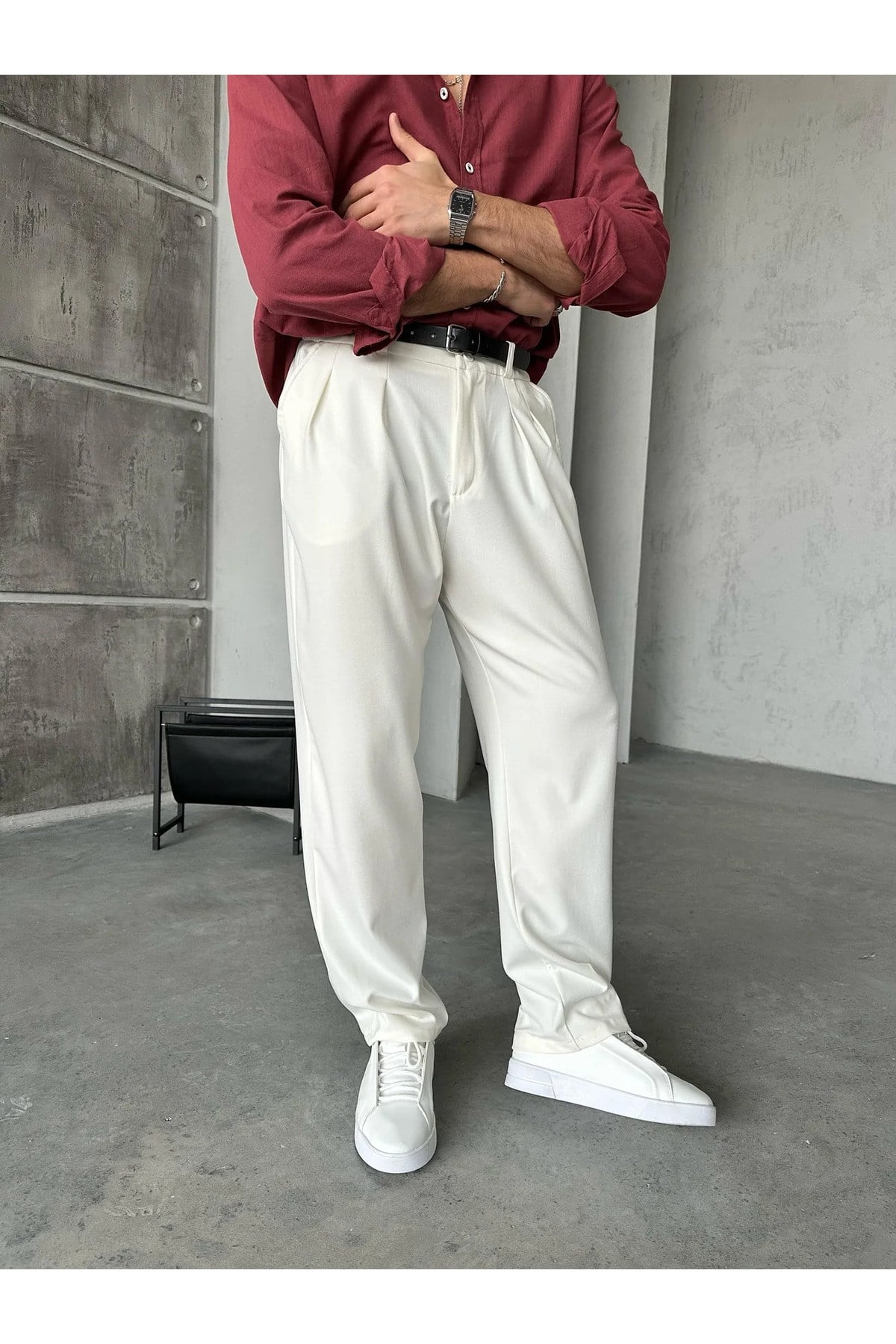 Beyaz Pileli Baggy Kumaş Pantolon
