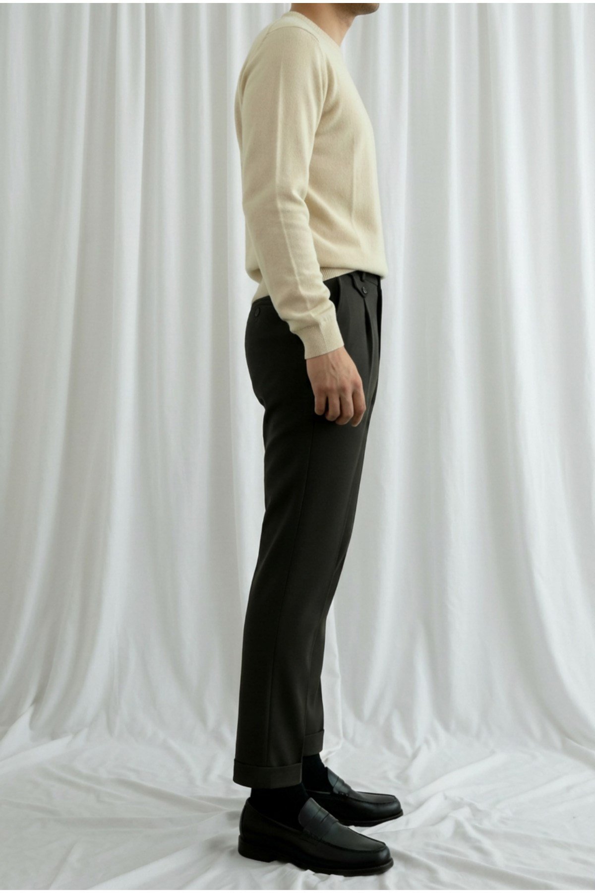 Erkek Regular-Fit Premium Old Money Cep Detaylı Double Paça Kumaş Pantolon Siyah