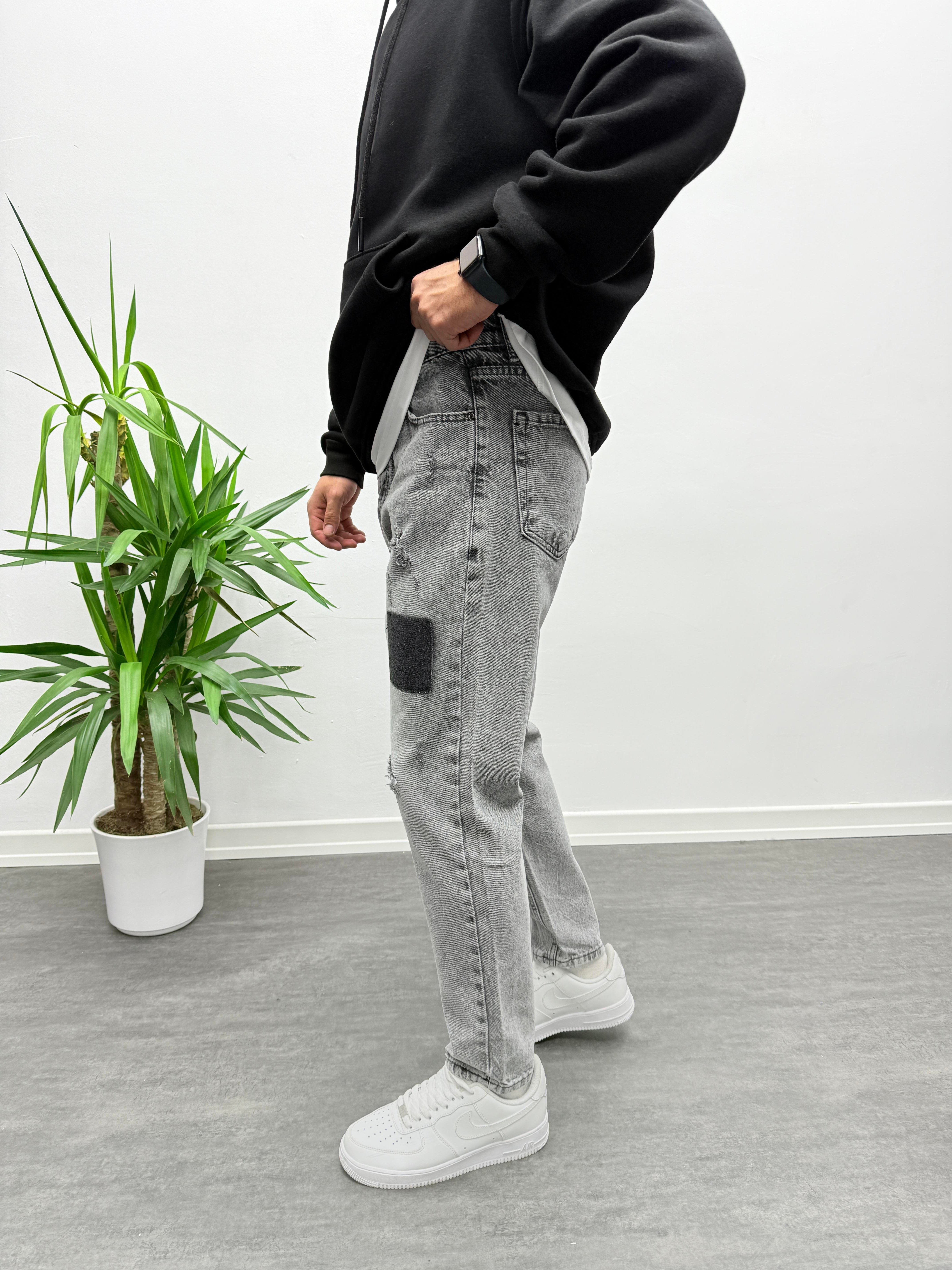 Gri Yırtık Detaylı Boyfriend Jean Pantolon
