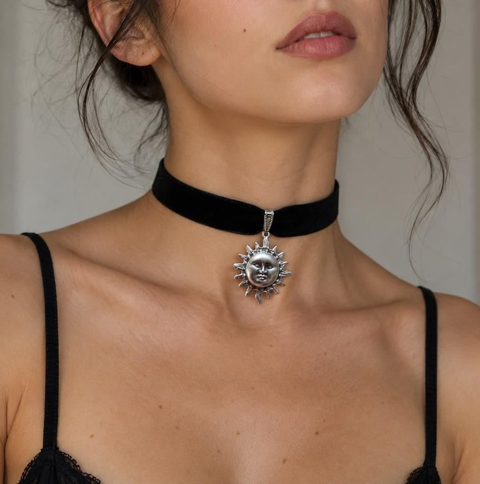Mat Gümüş Kaplama Güneş Kadın Choker
