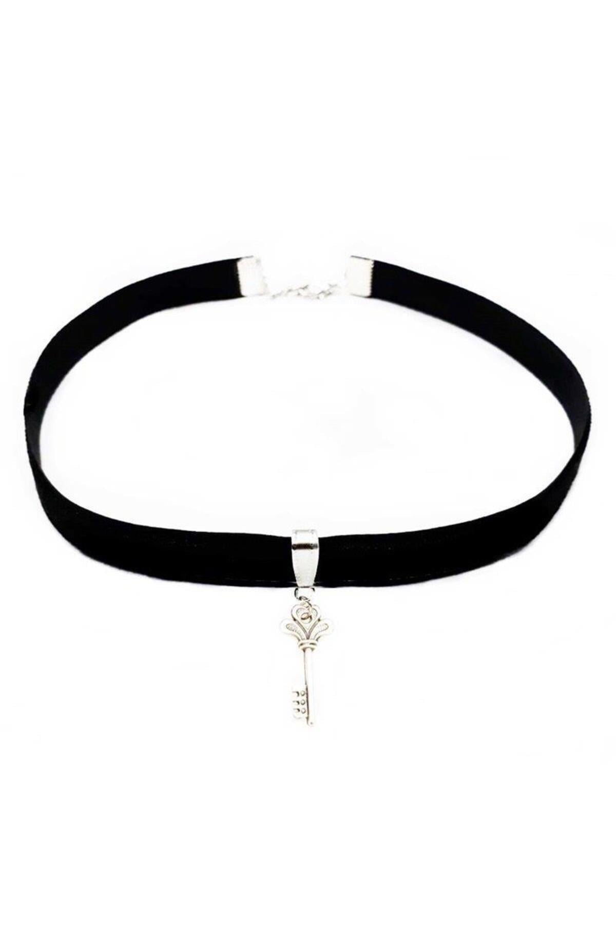 Siyah Renk Kadife Kadın Anahtar Choker Kolye