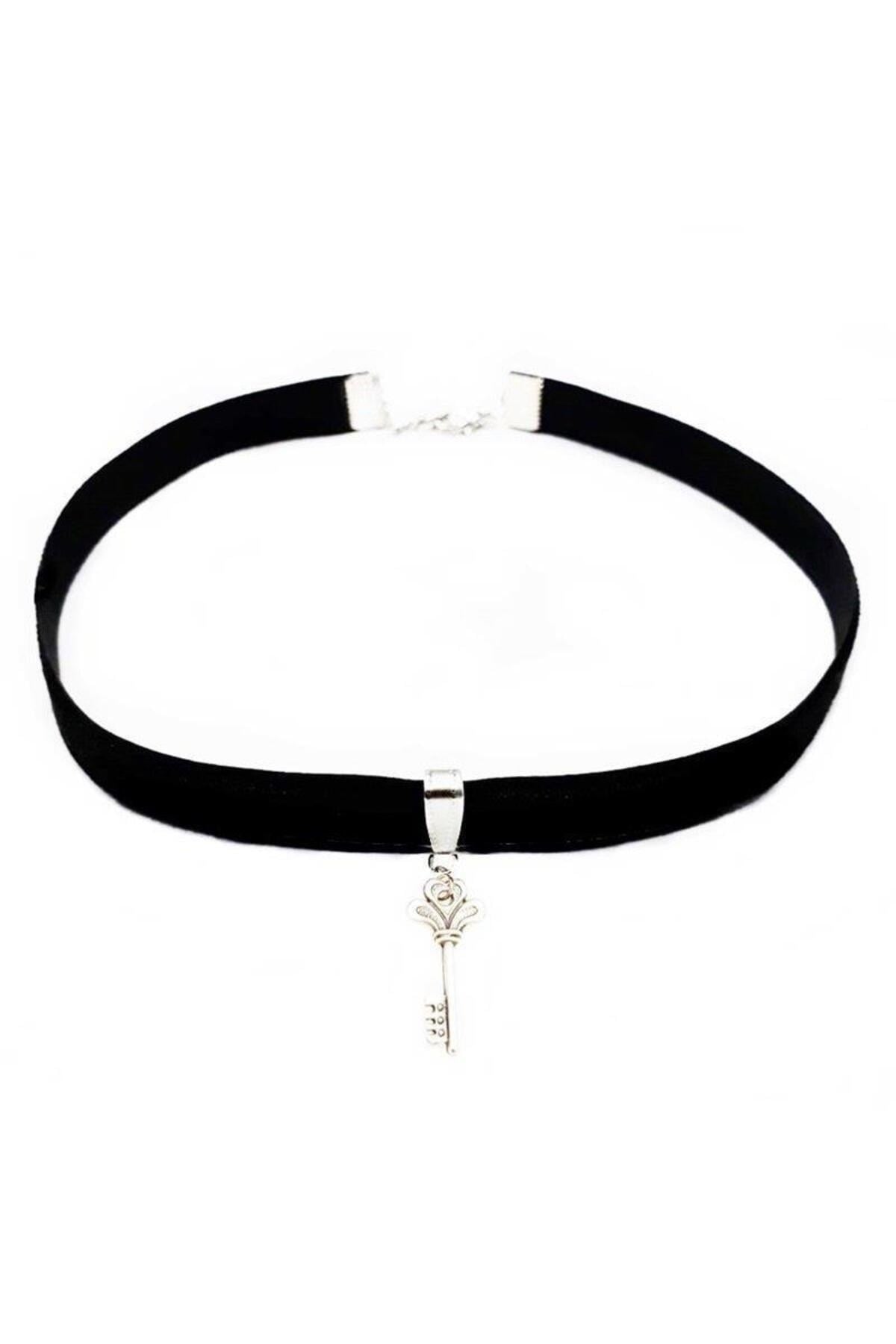 Siyah Renk Kadife Kadın Anahtar Choker Kolye