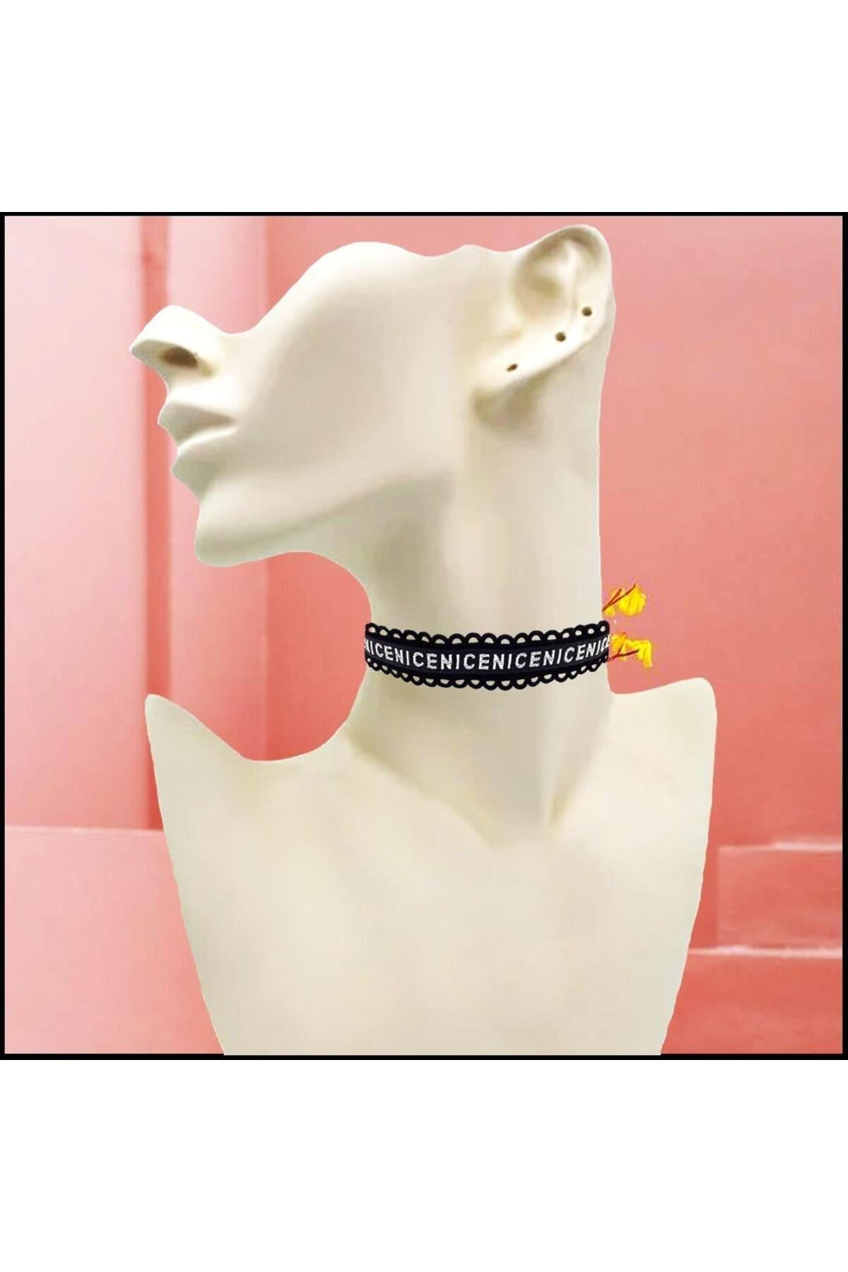 Siyah Renk Özel Dokuma Kadın Nice Yazılı Choker Tasma Kolye