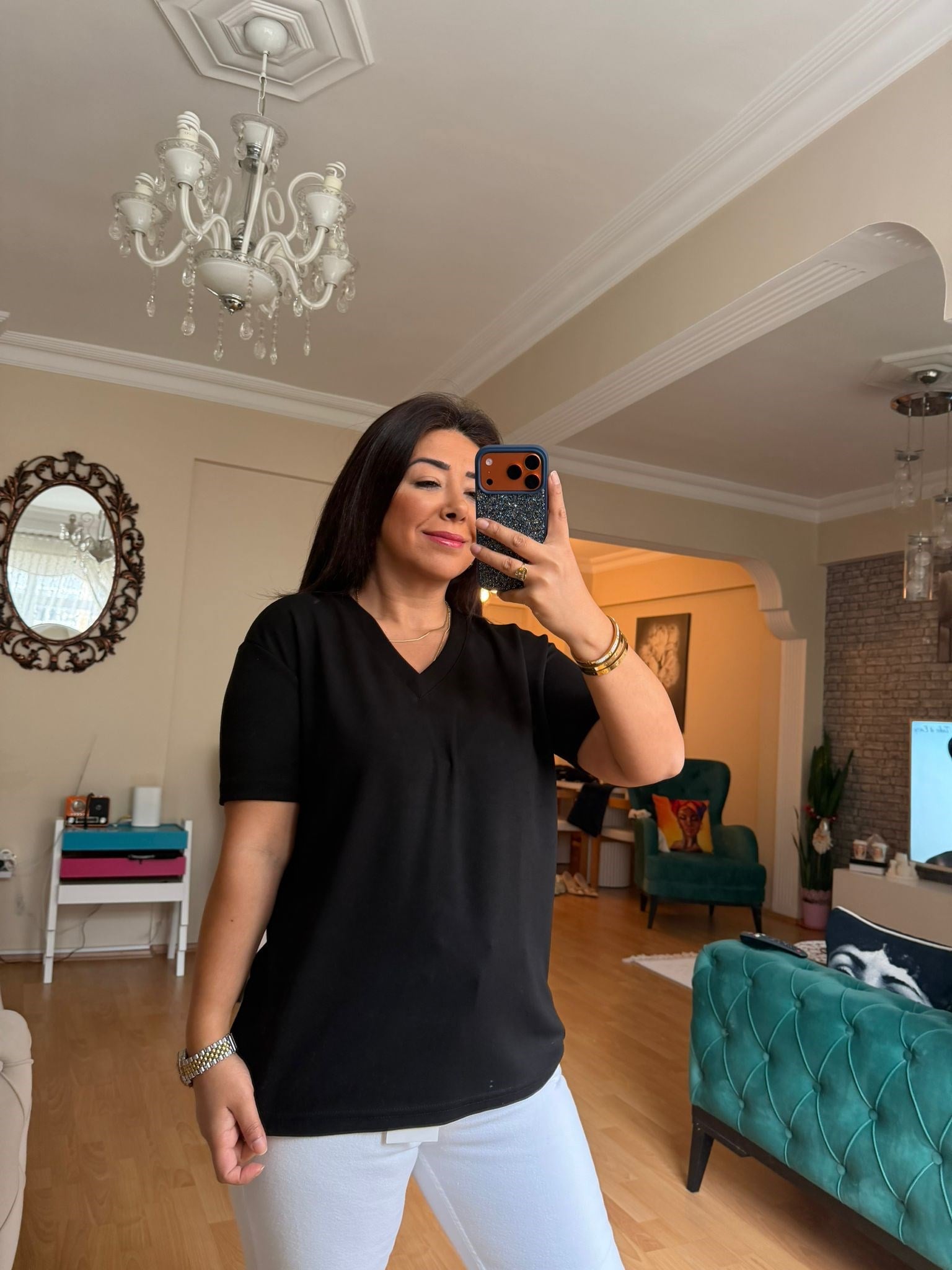 V Yaka Siyah Modal Tişört