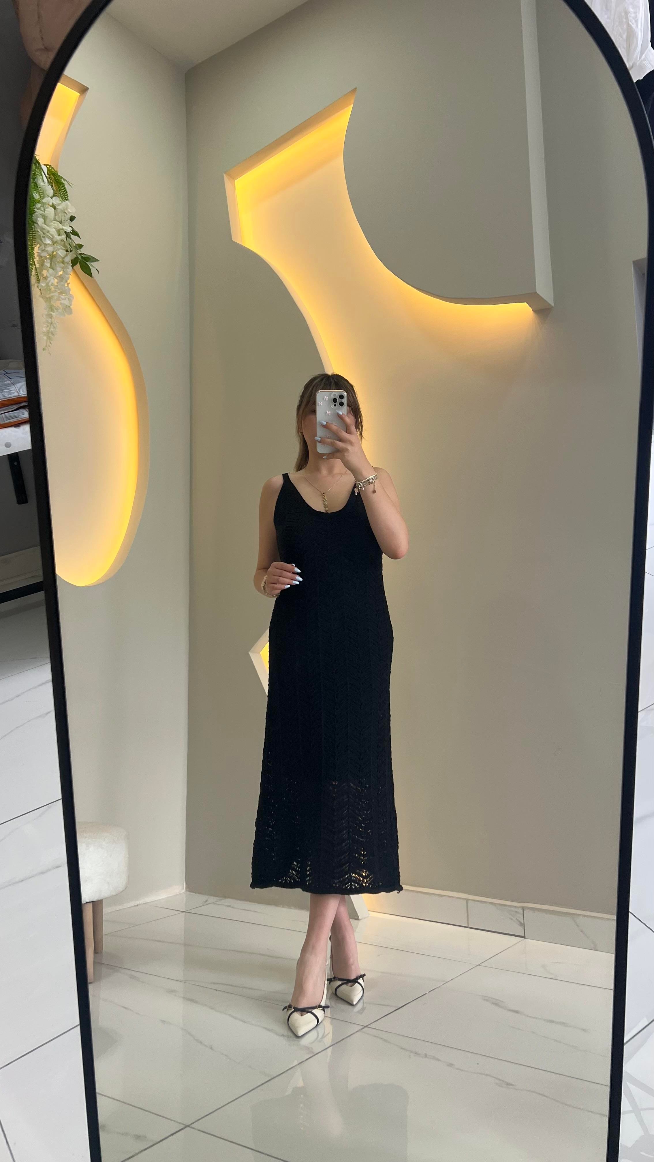 Siyah Örme Astarlı Elbise 