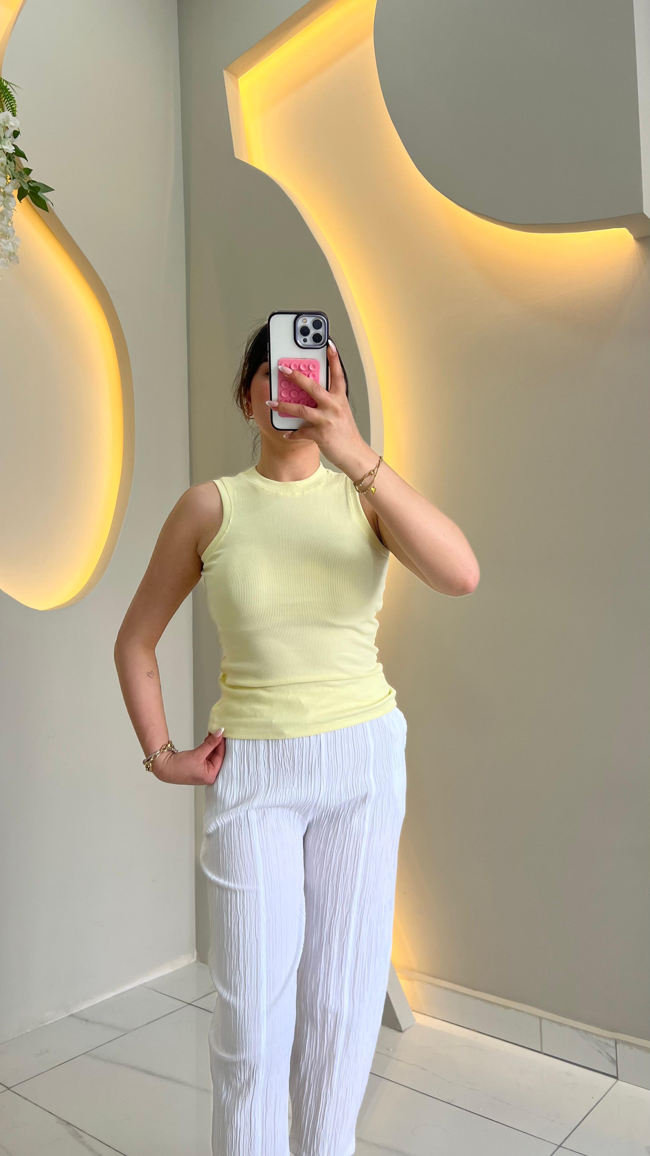 Uçuk Sarı Halter Yaka Body
