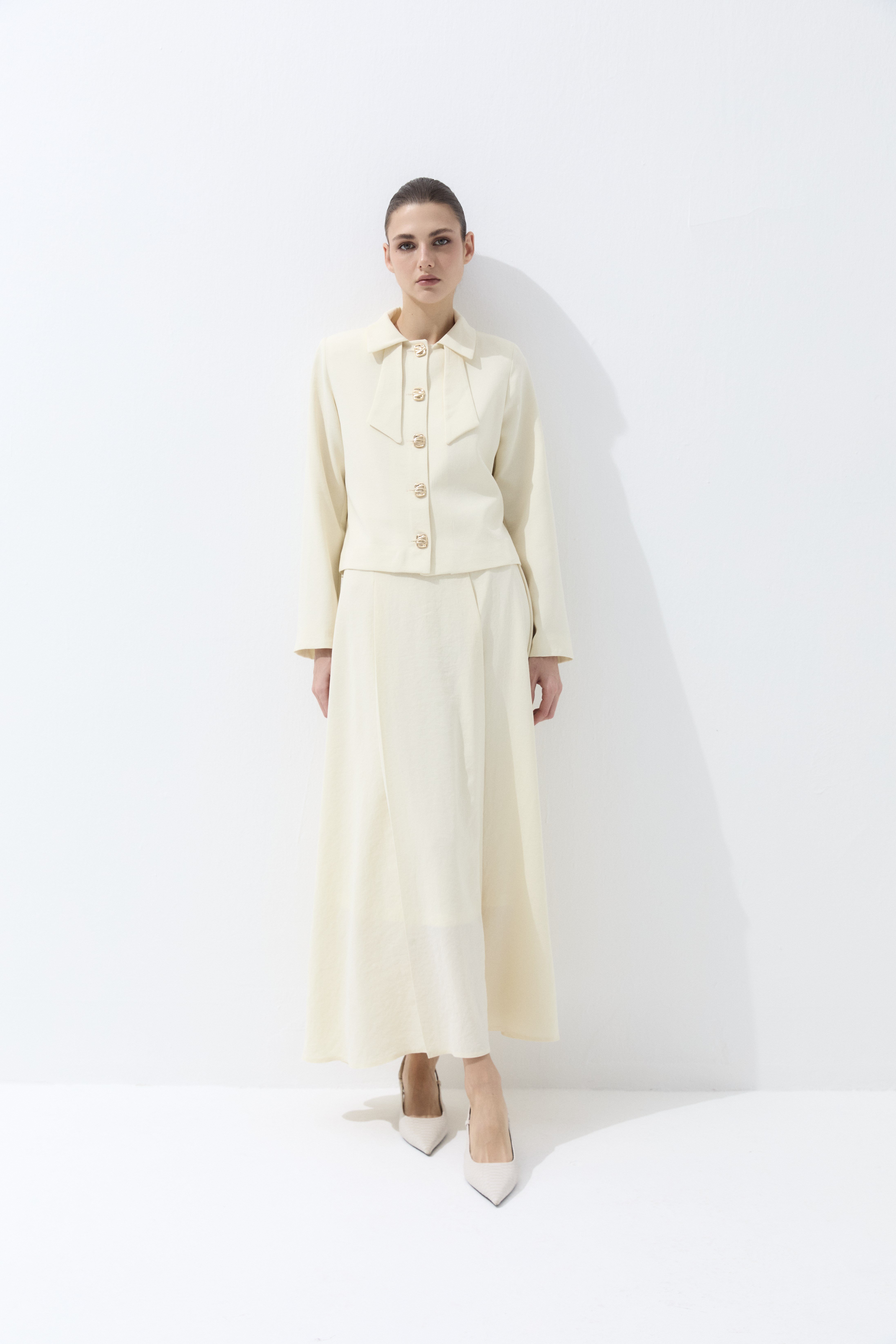 FIYONK GÖRÜNÜMLÜ ÇİFT  YAKA TAKIM