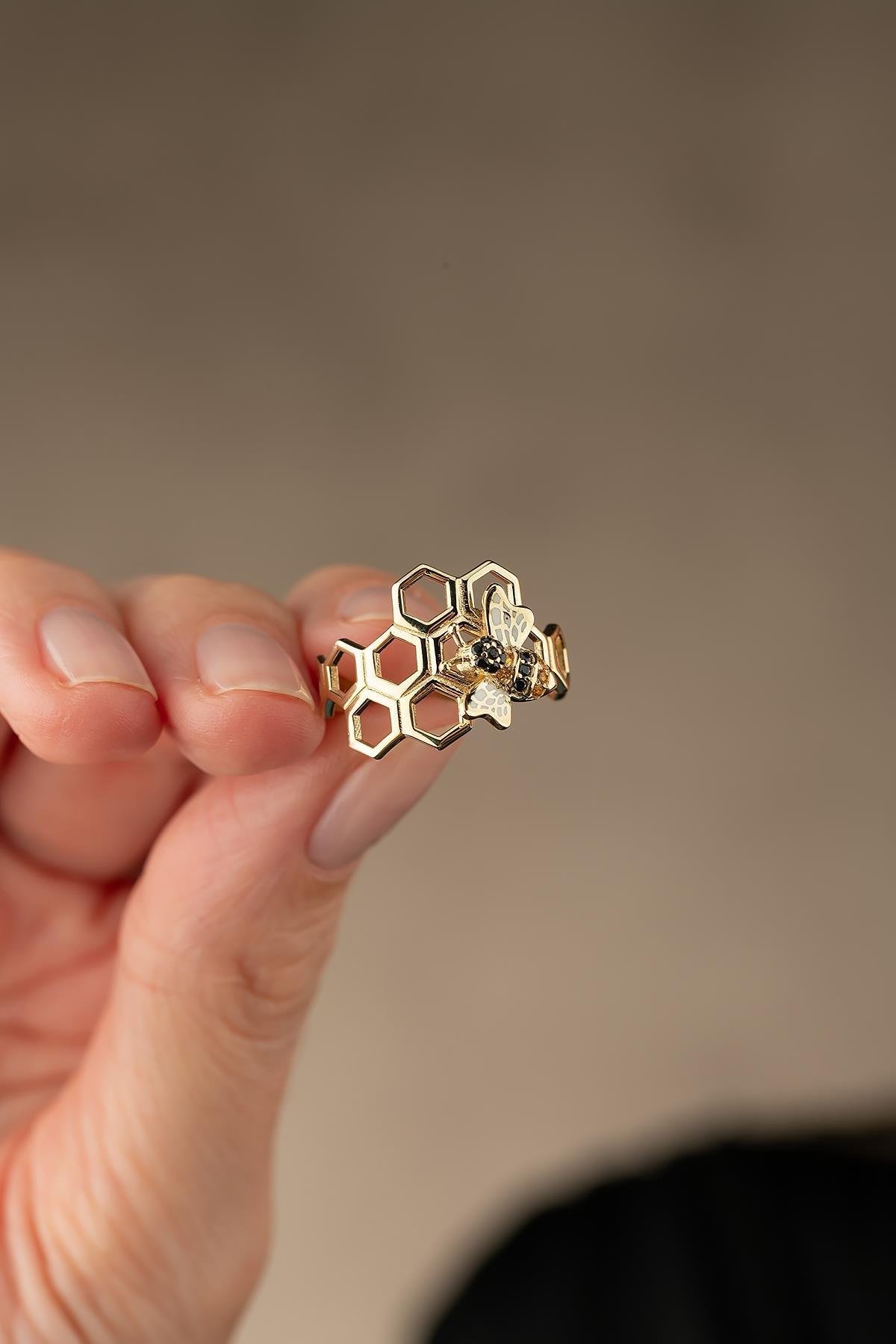 freya-jewelry-ari-petegi-yuzuk--6e-230.jpg