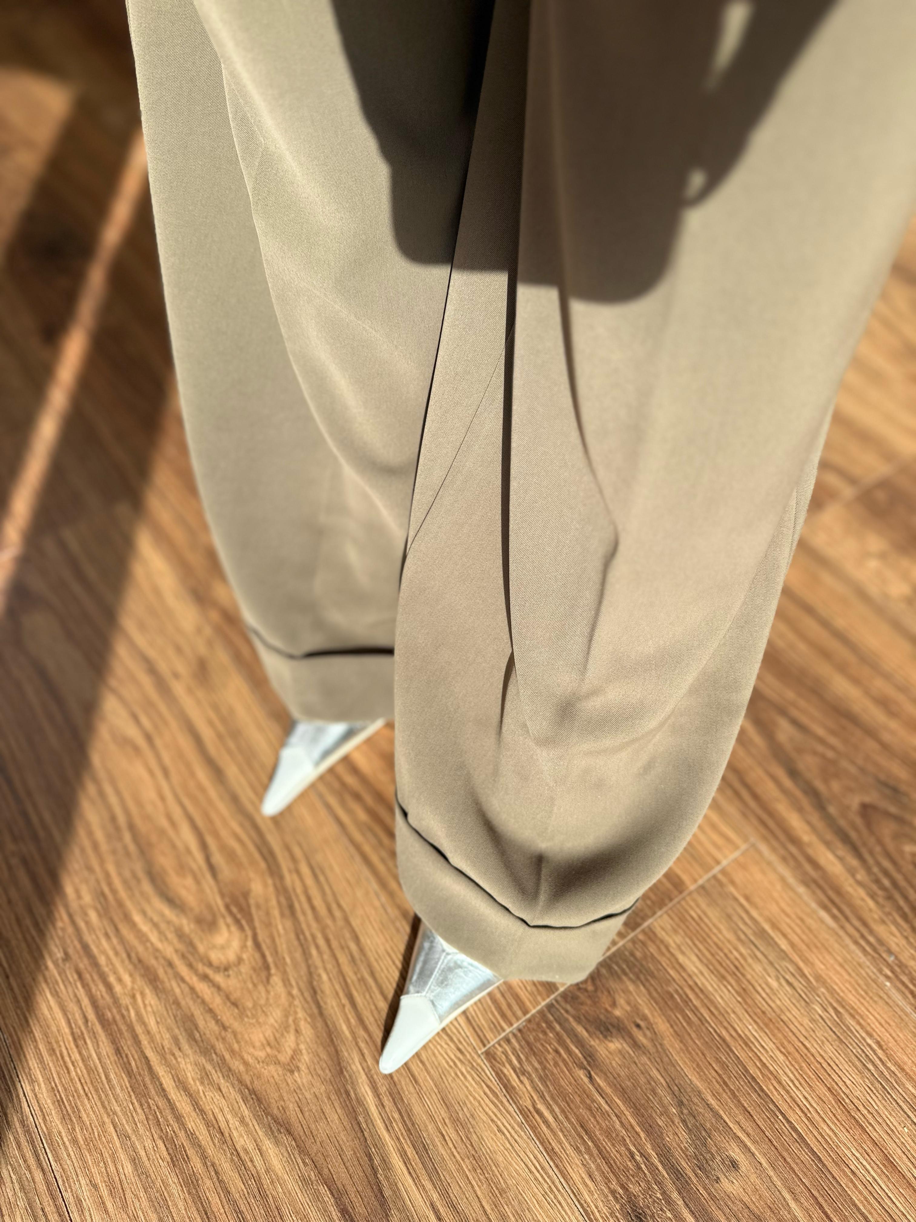 PAÇA DETAY TASARIM PANTOLON