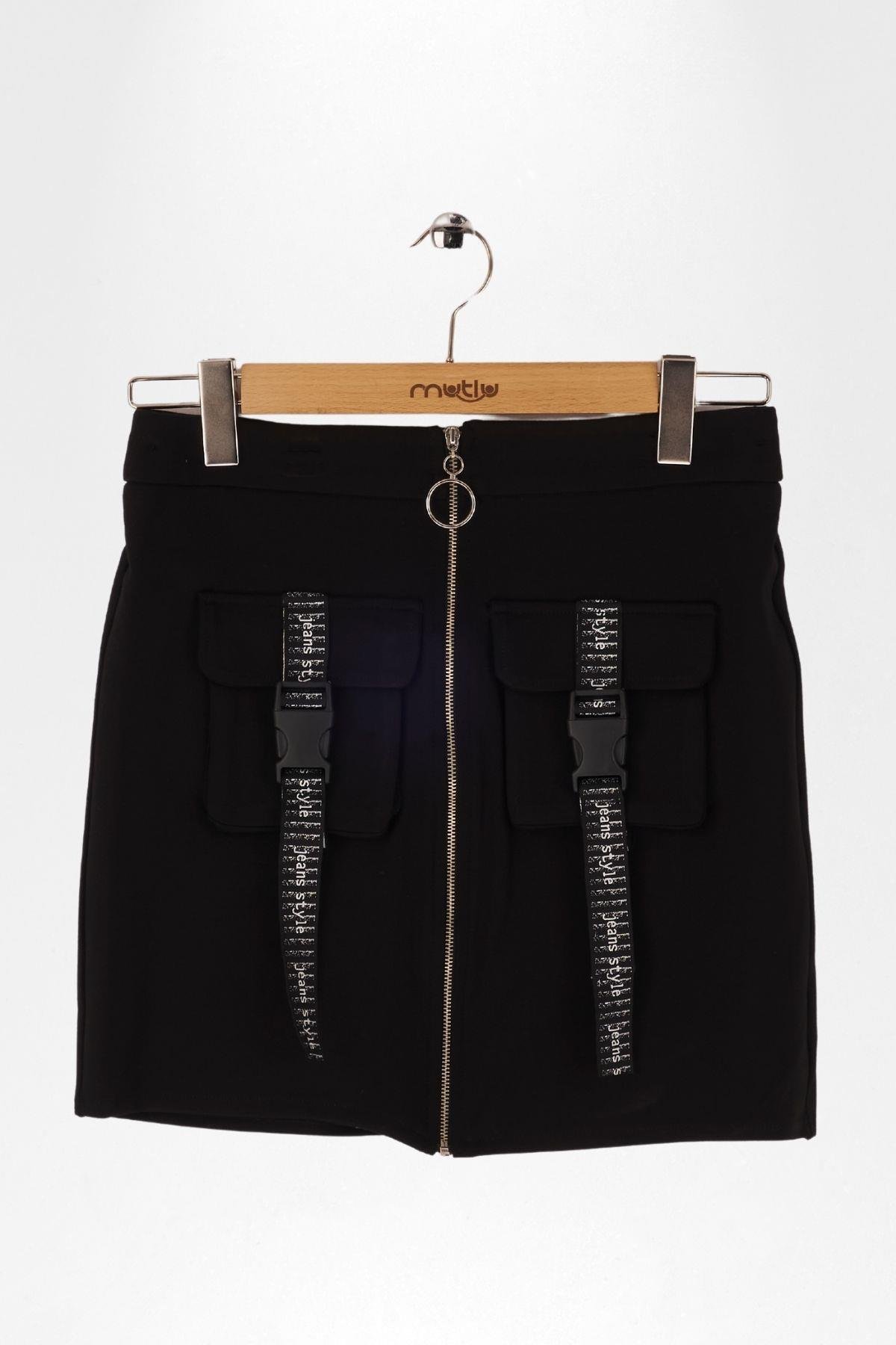 CEP AKSESUARLI KIZ OKUL ETEK