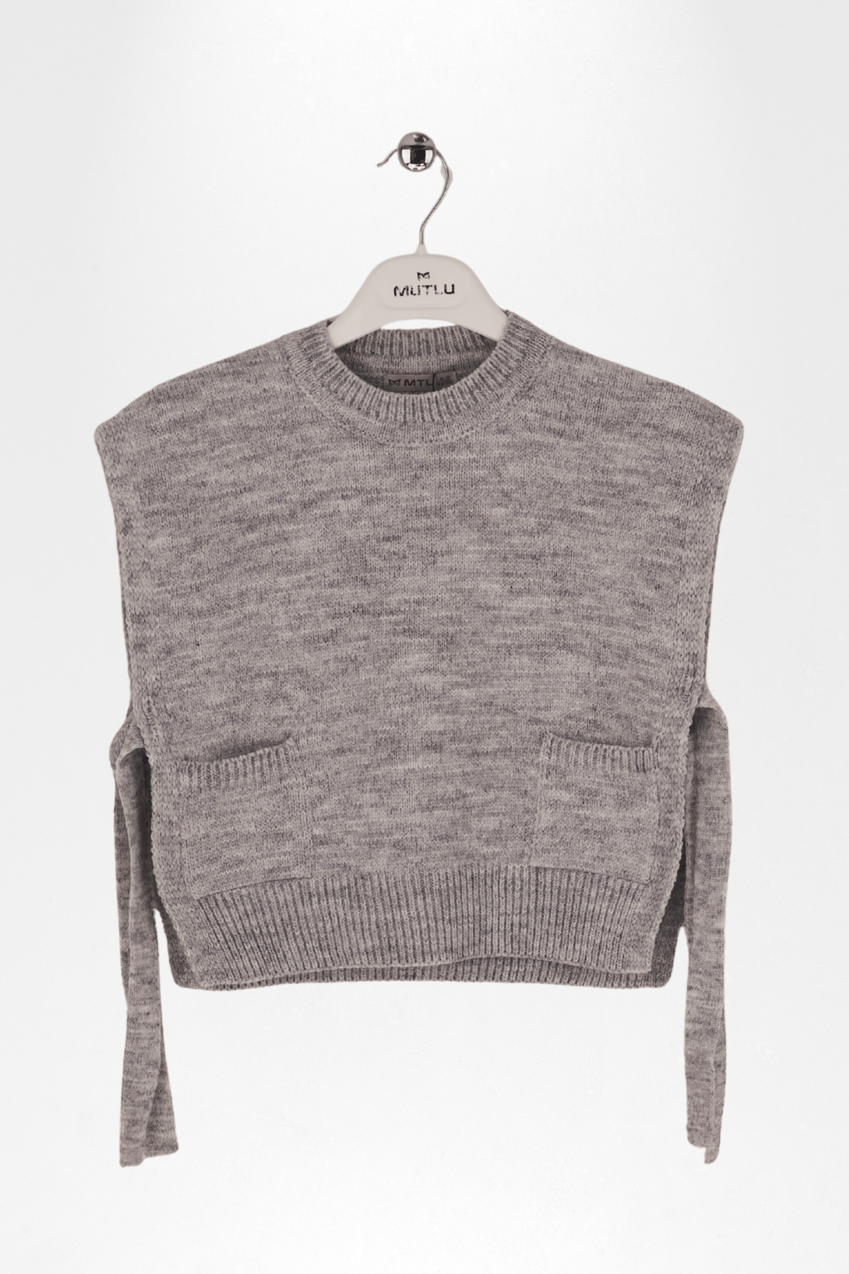 CEPLİ BAĞCIKLI KIZ TRİKO SÜVETER