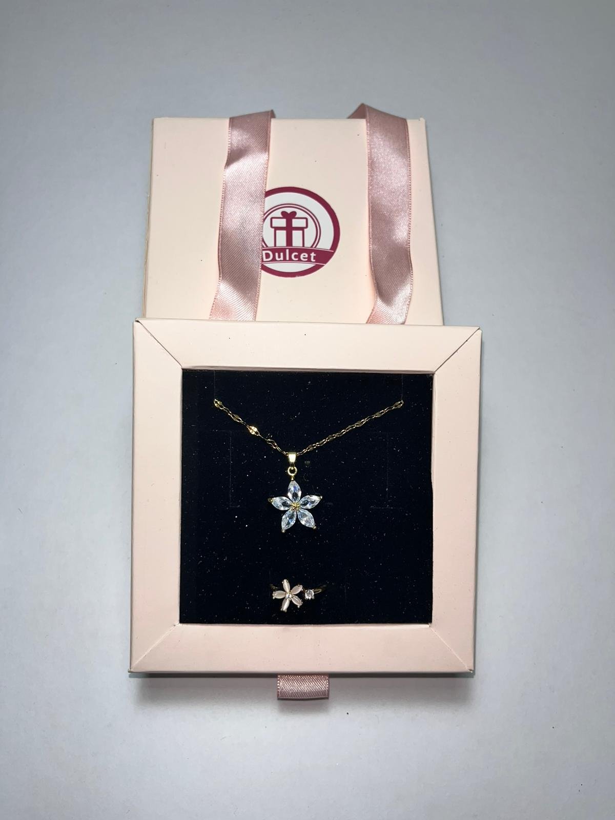 Beyaz Çiçek Gold Set