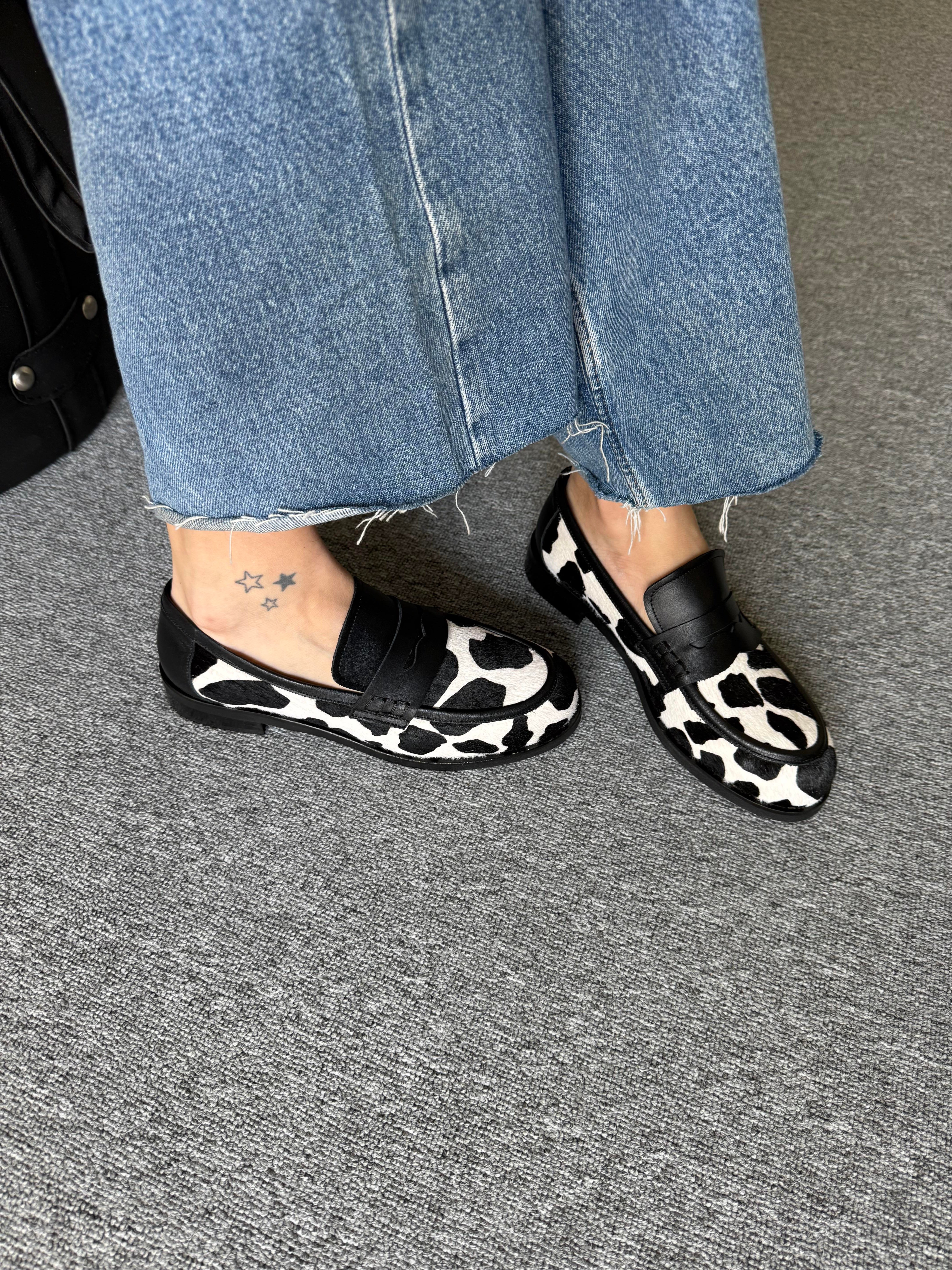 DESENLİ SİYAH LOAFER