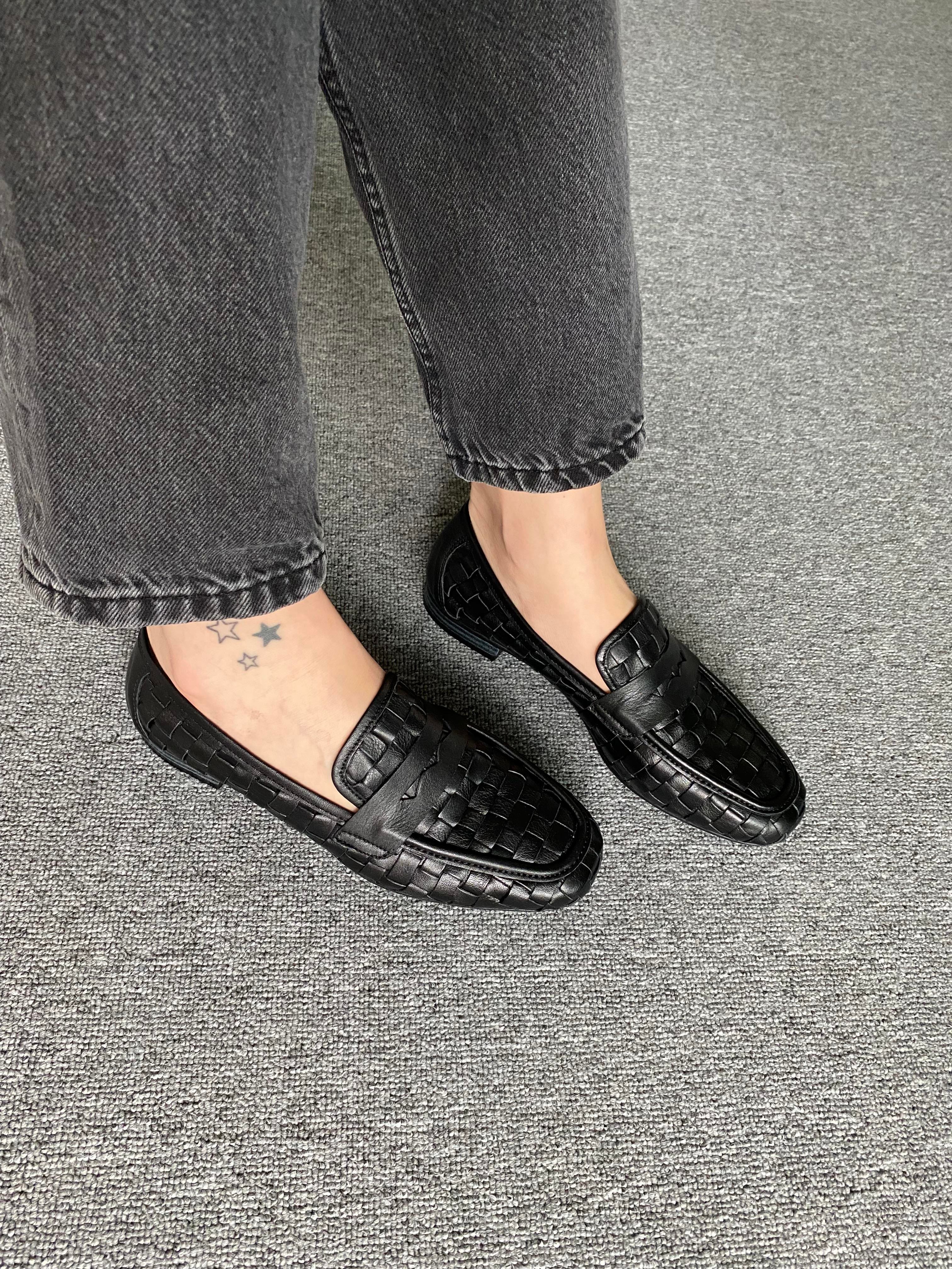 EL ÖRGÜSÜ SİYAH LOAFER