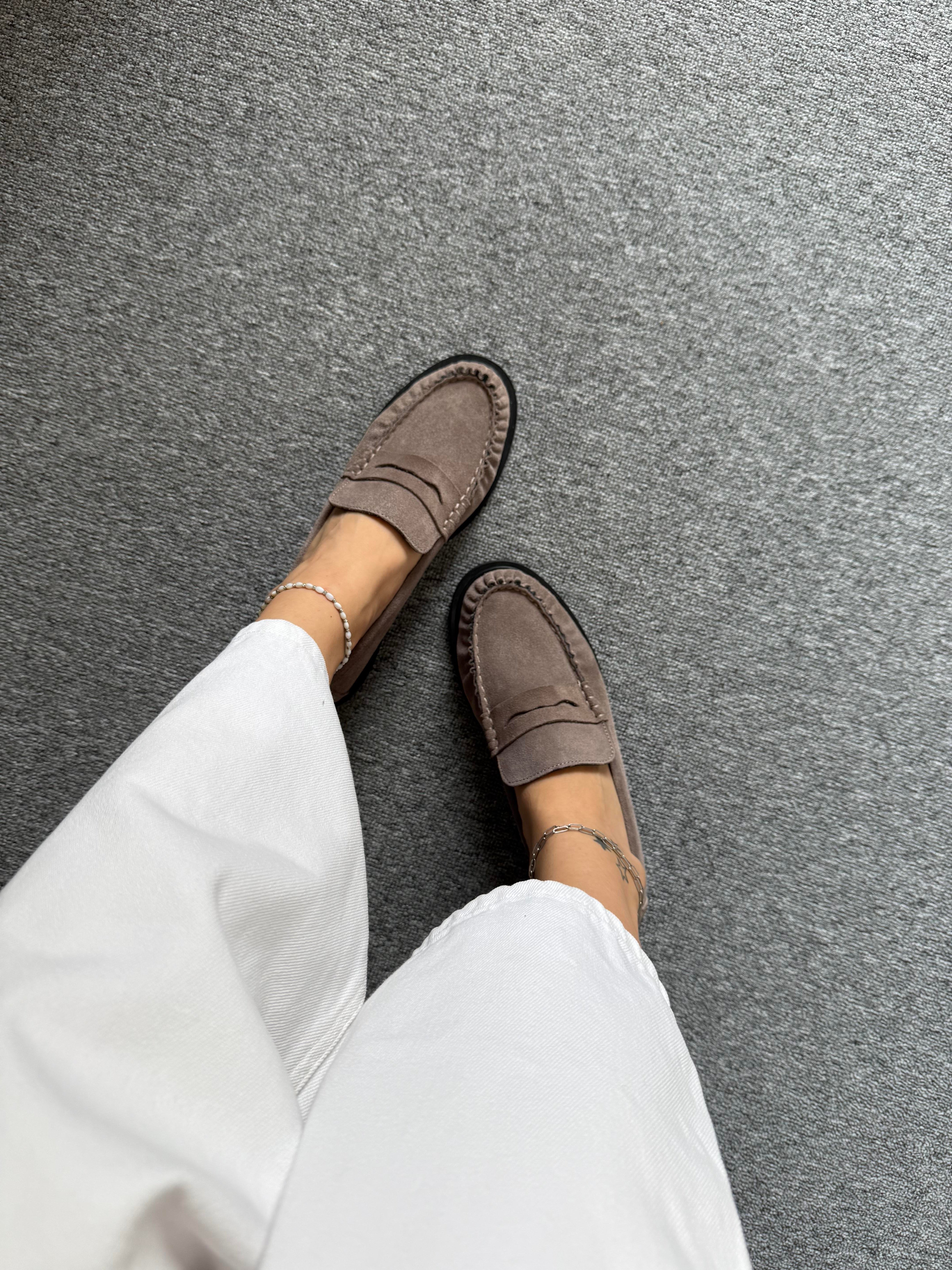 GRİ SÜET EL SARACI LOAFER