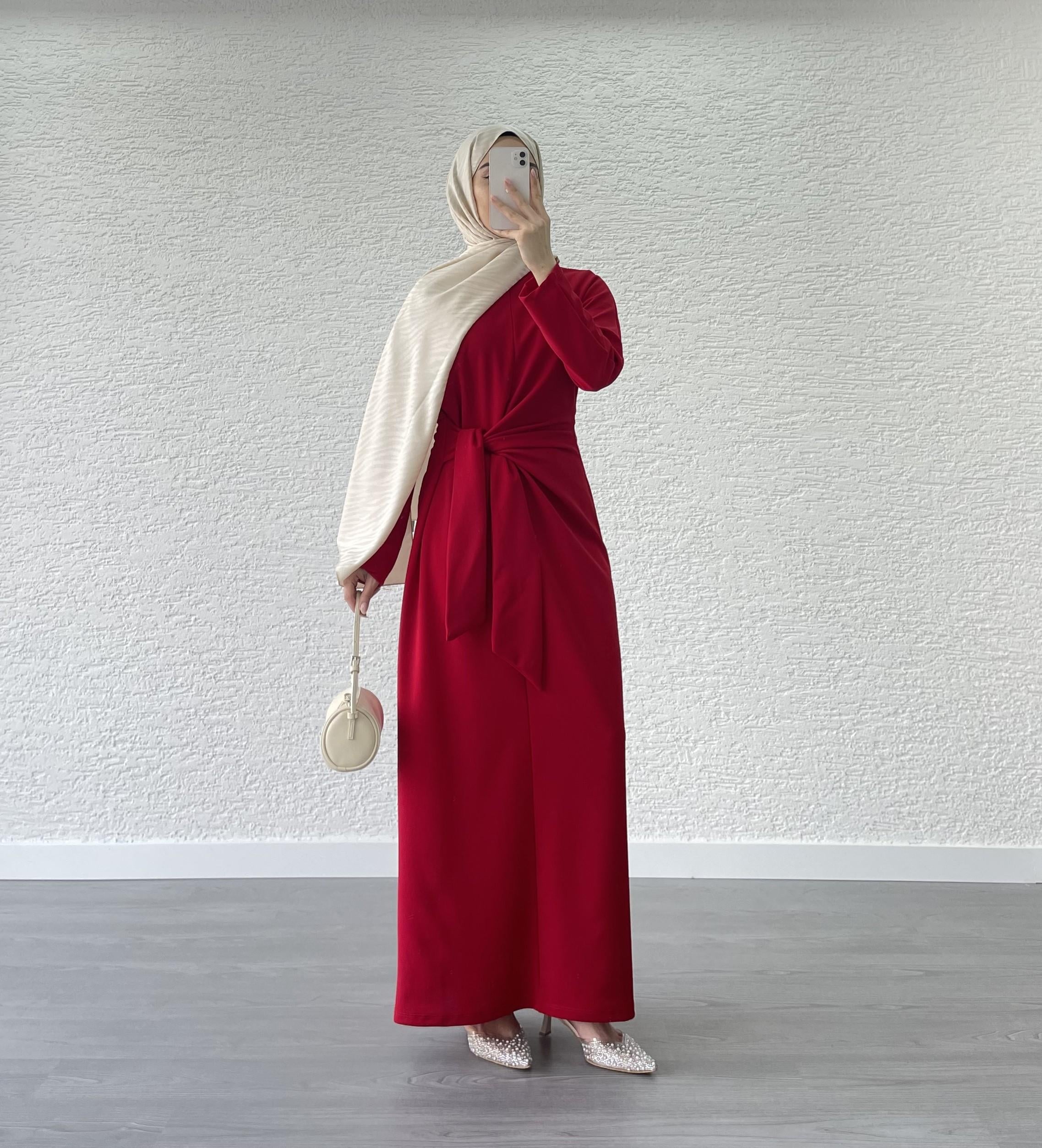BELDEN BAĞLAMALI ELBİSE KIRMIZI