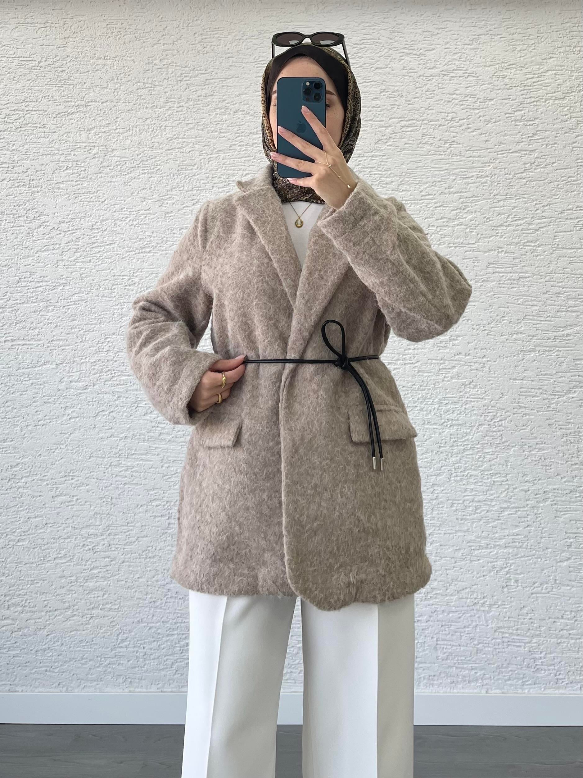 DERİ KEMERLİ KAŞE BLAZER CEKET EKRU