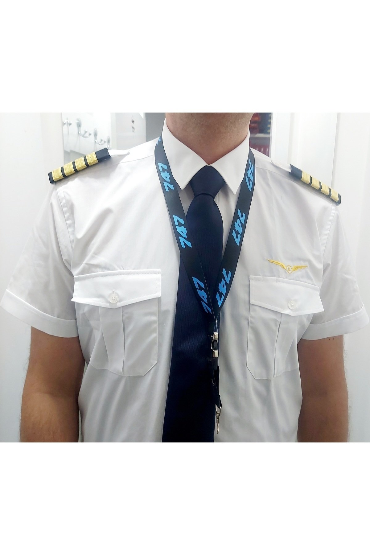 Boeing 747 Boyun Ipi (LANYARD)
