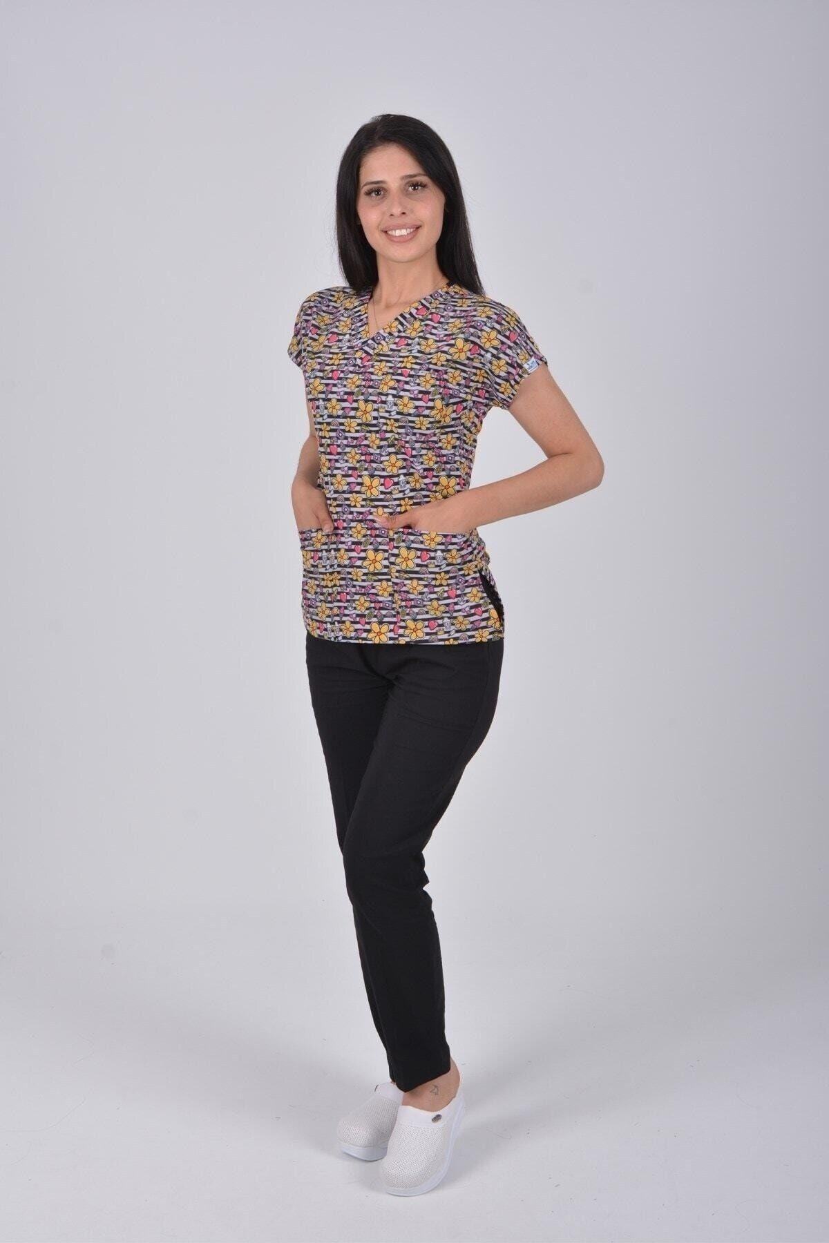 Çizgili Papatya Desenli Likralı Alt Üst Takım-Nur Medikal Giyim