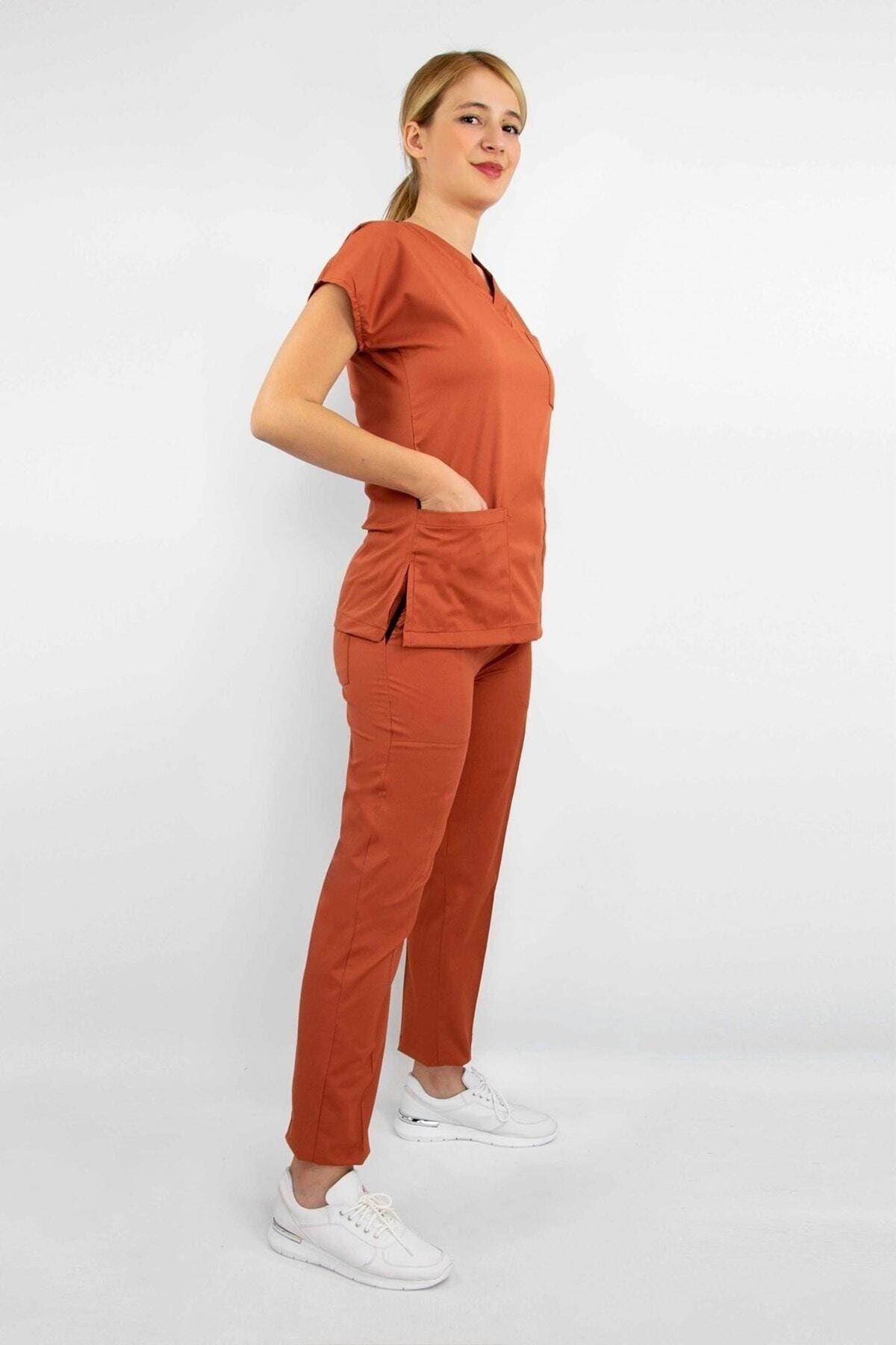 Kiremit Renk Cerrahi Likralı Forma Alt Üst Takım-Nur Medikal Giyim