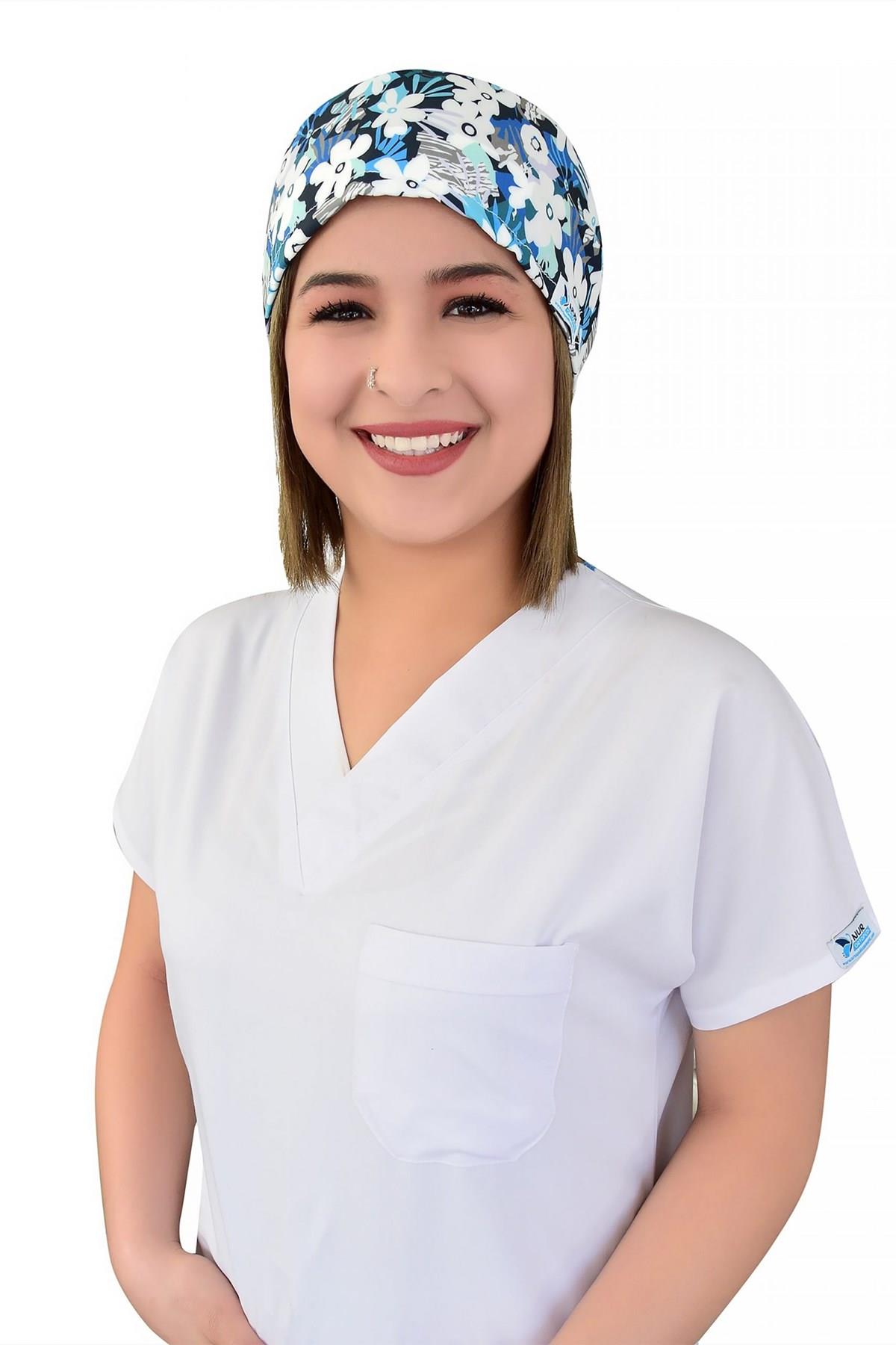 Unisex Beyaz Papatyalar Desenli Cerrahi Bone Hemşire Saç Bonesi-Nur Medikal Giyim