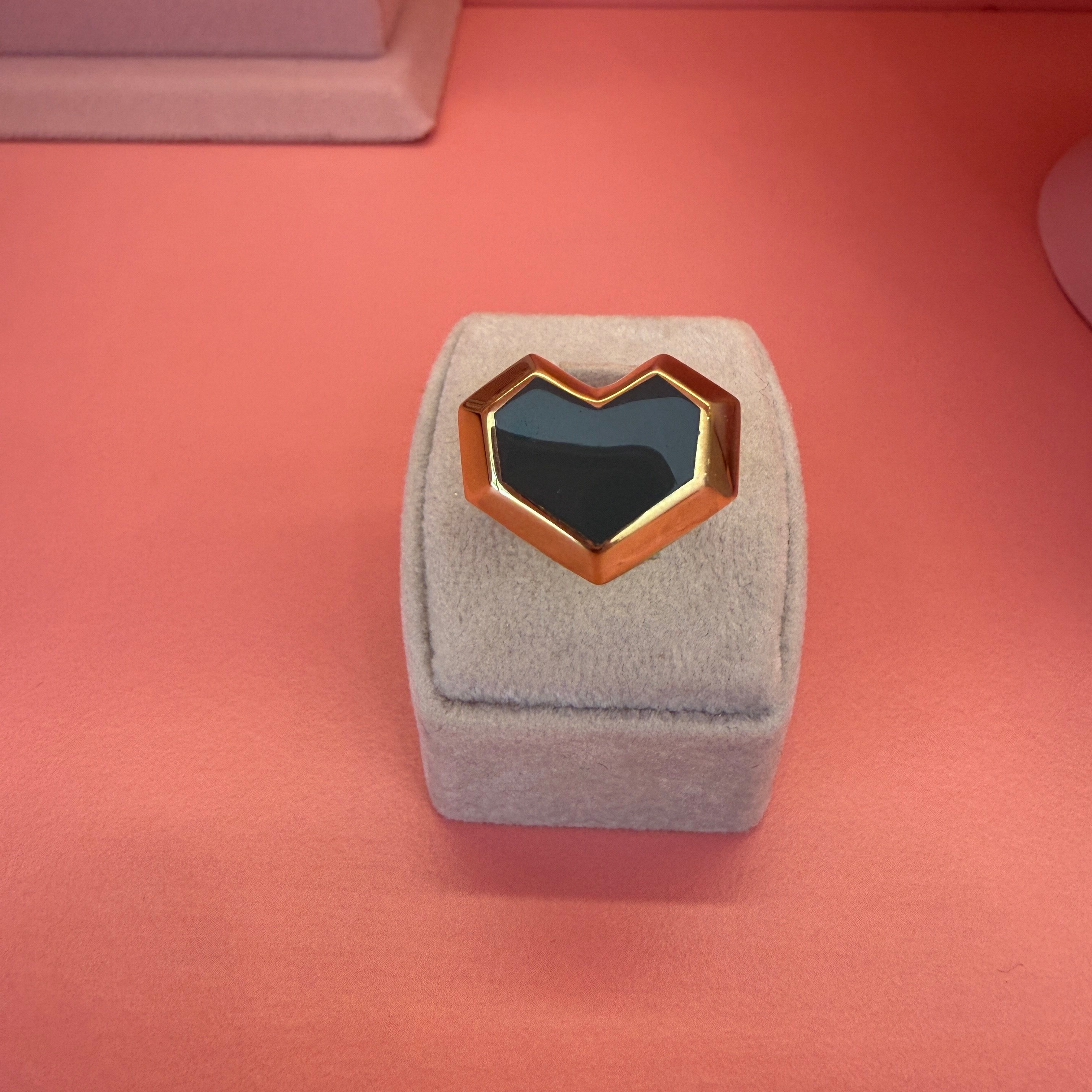 BYNARS DARK HEART RING