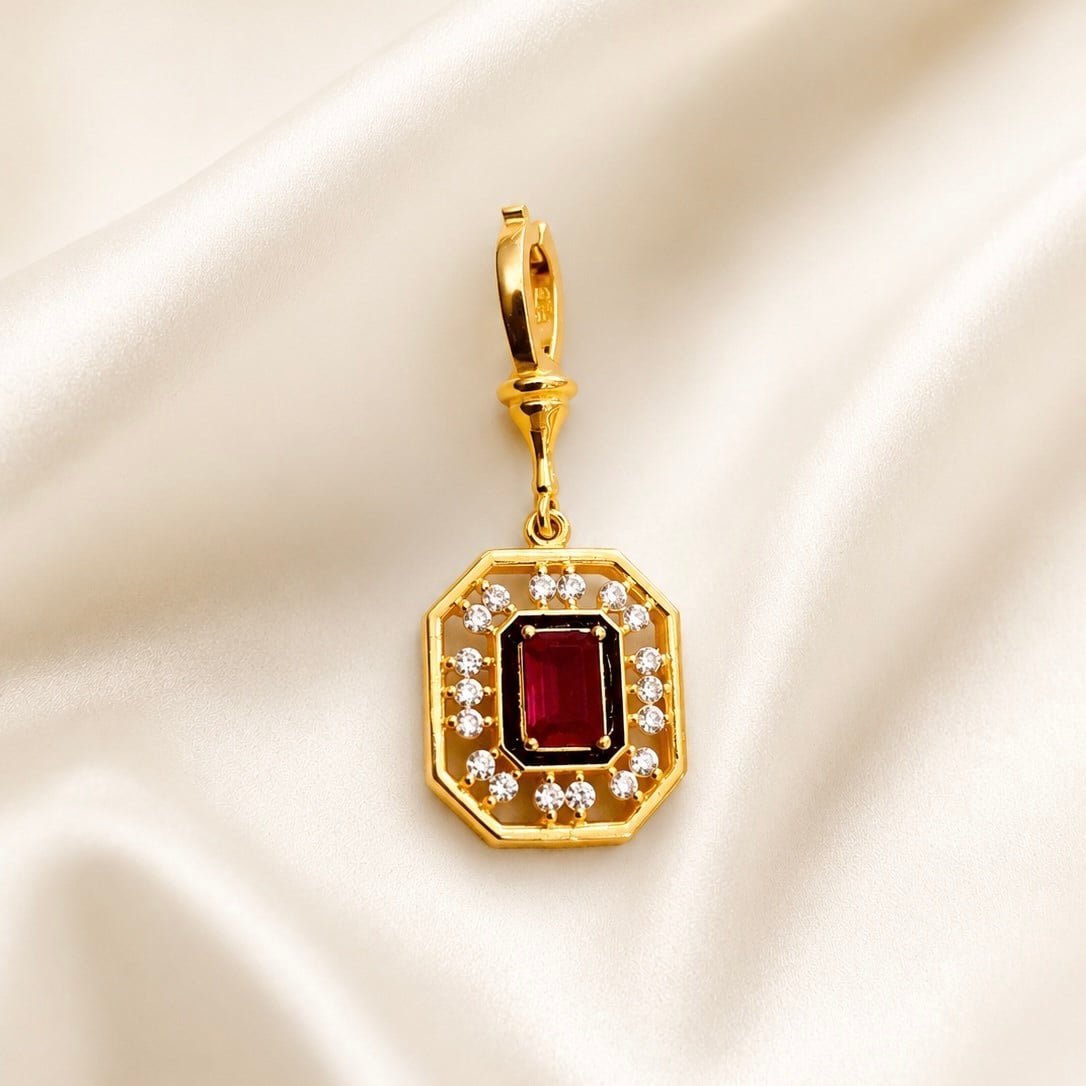 RUBY ROYALE CHARM