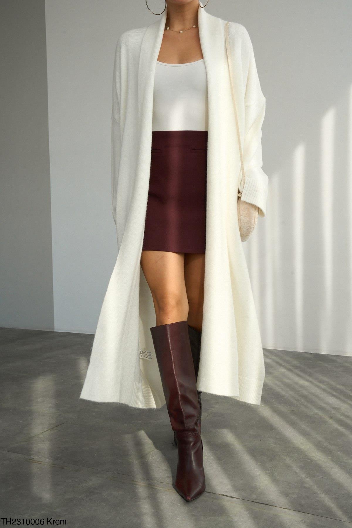 ÖNÜ AÇIK ŞAL YAKA HIRKA 