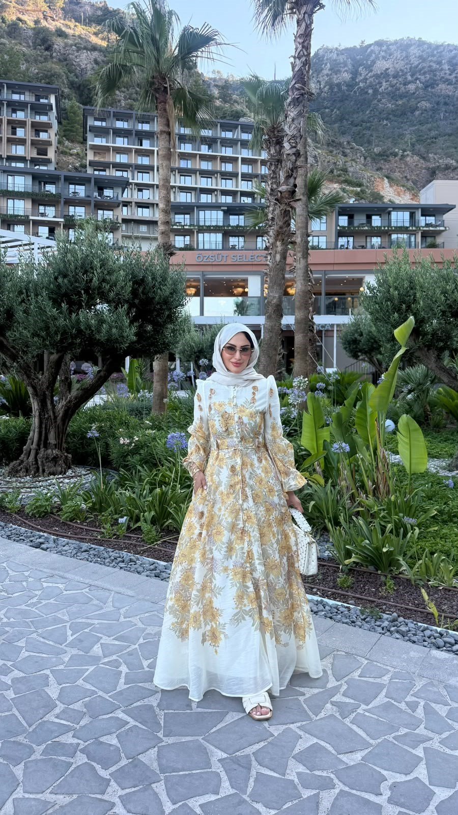 Elara Yellowmoon Dress