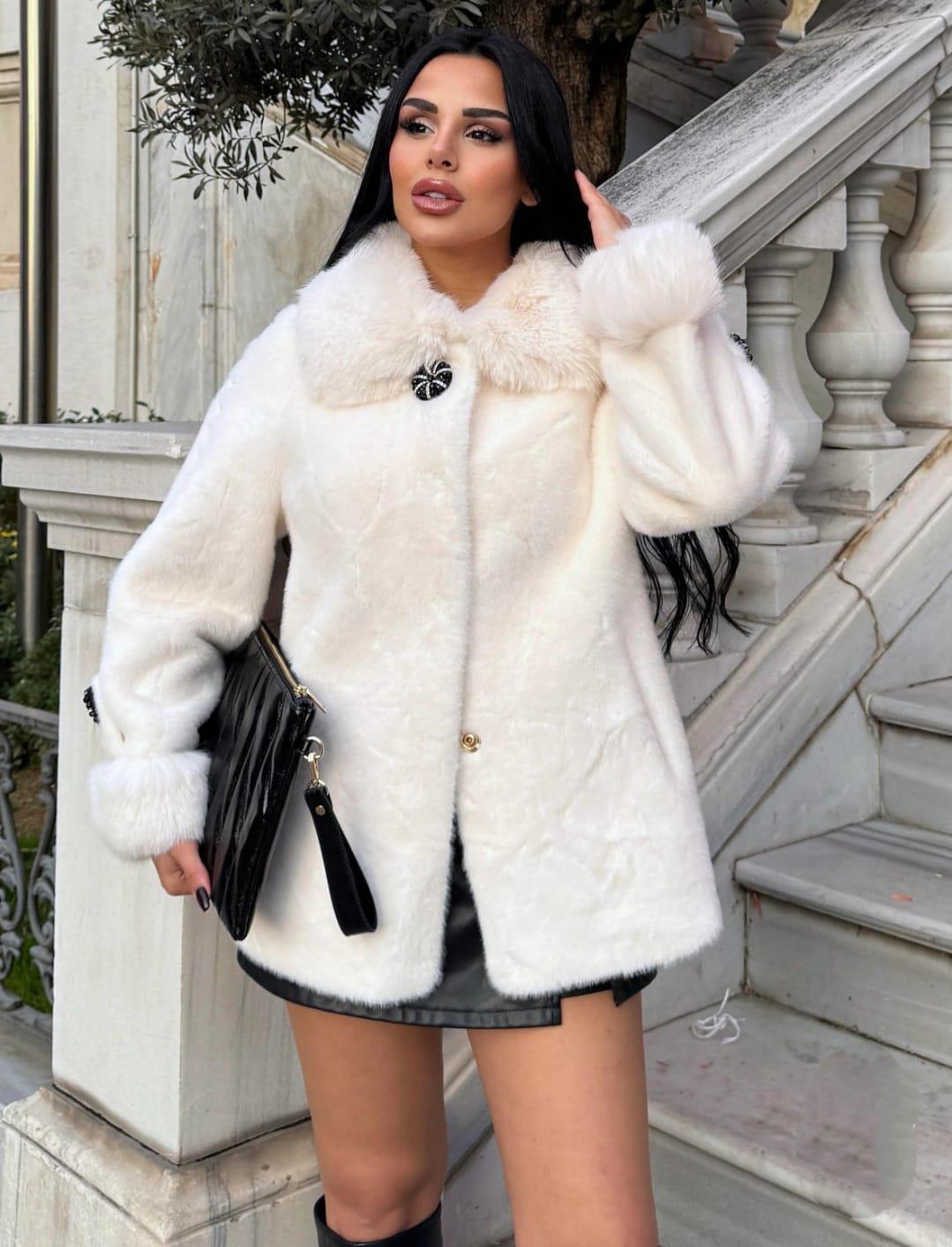 ELLA KÜRK
