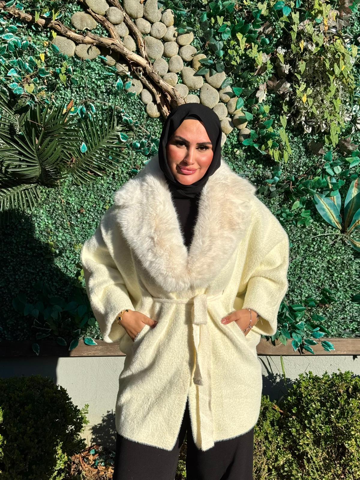 IVORY FUR CAPE