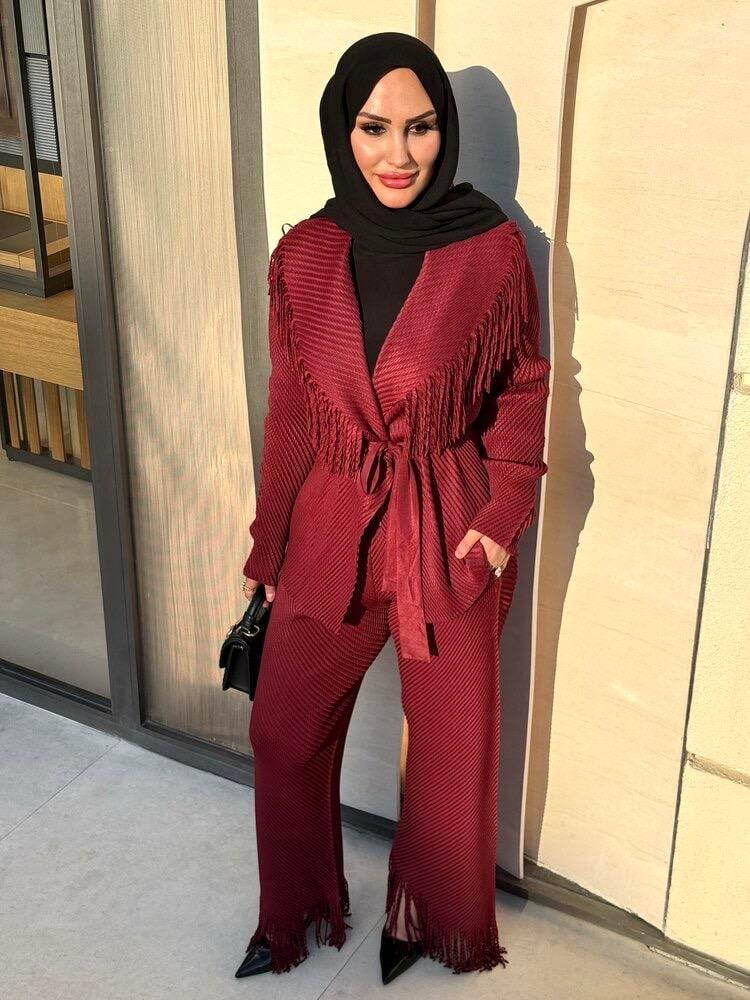 SARA SUIT