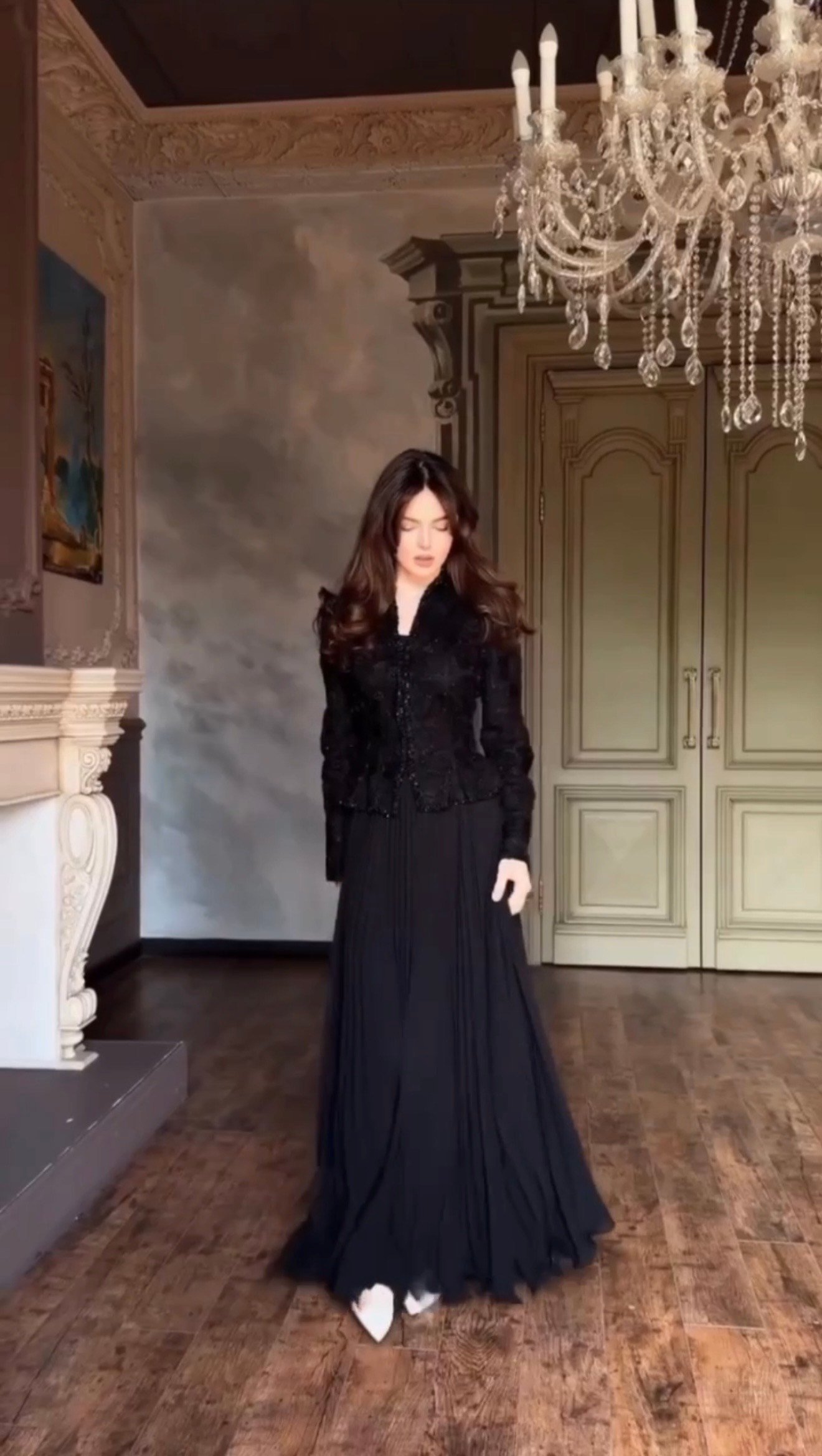VERA CRYSTAL SUIT