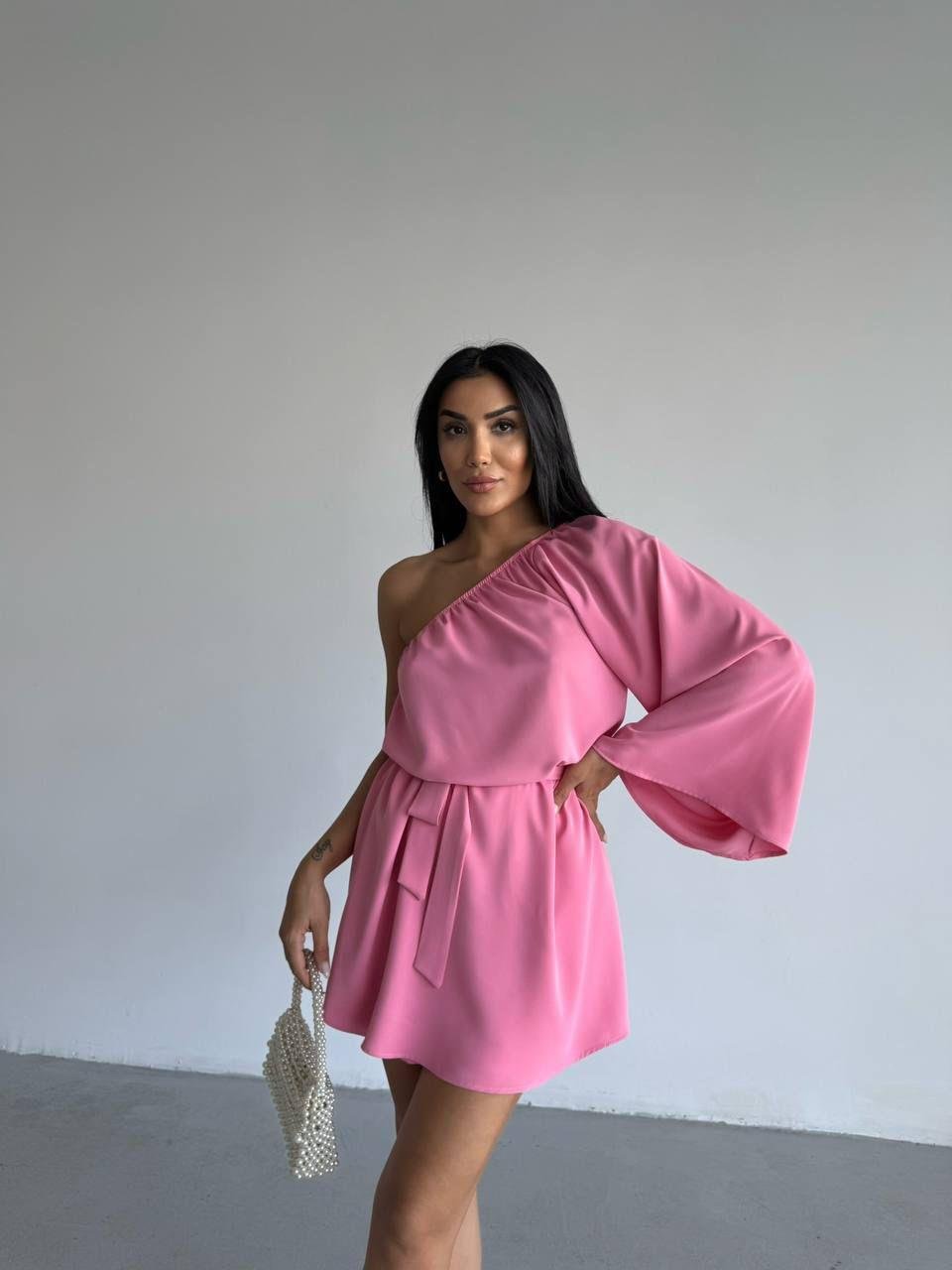 Pembe şortlu elbise takım