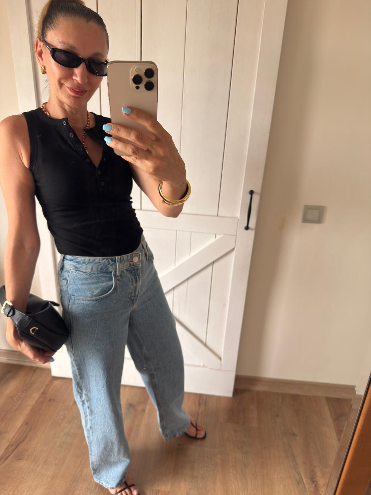 Altı Düğmeli Fitilli Siyah Atlet