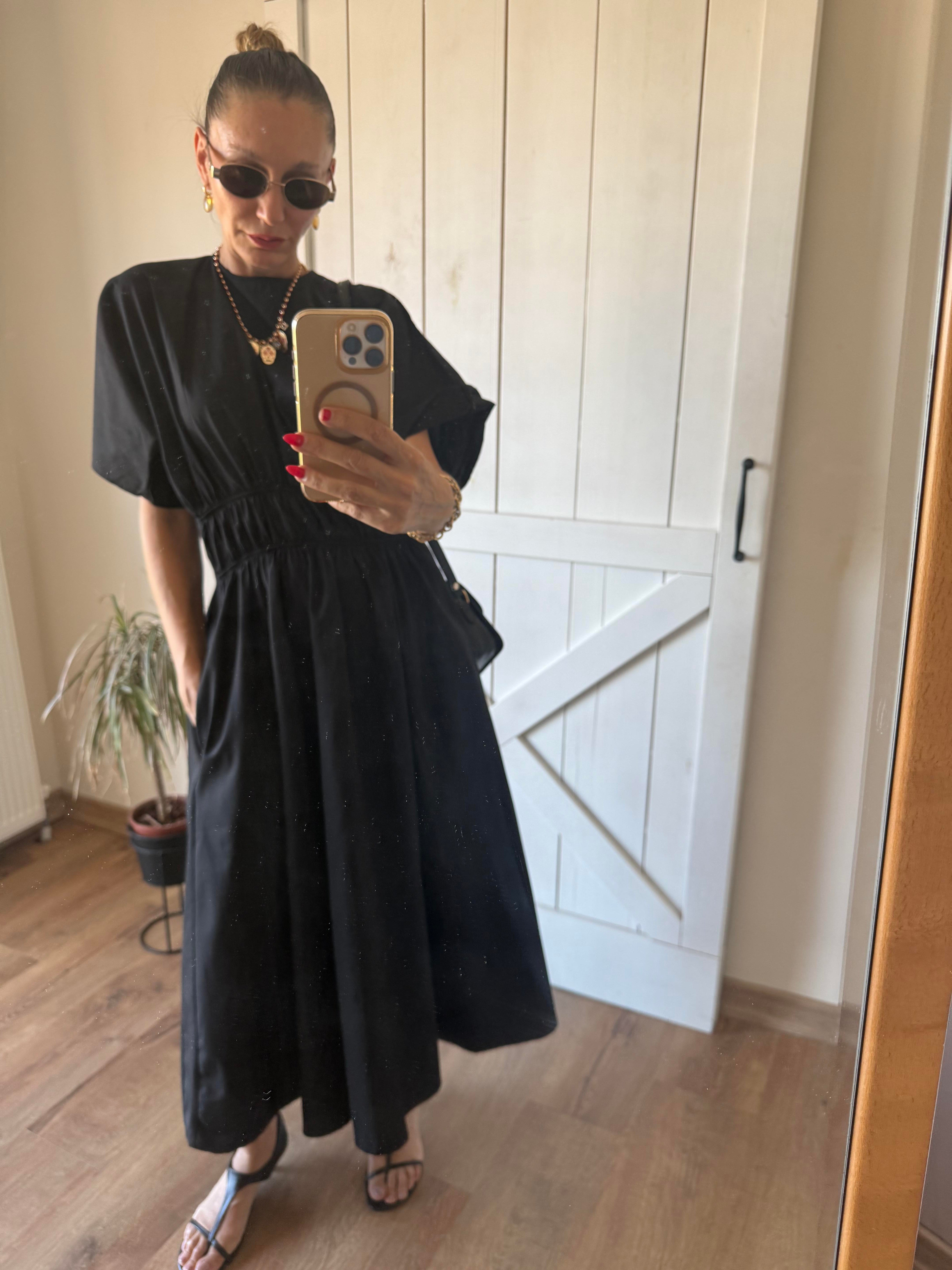 Beli Büzgülü Kos Siyah Elbise