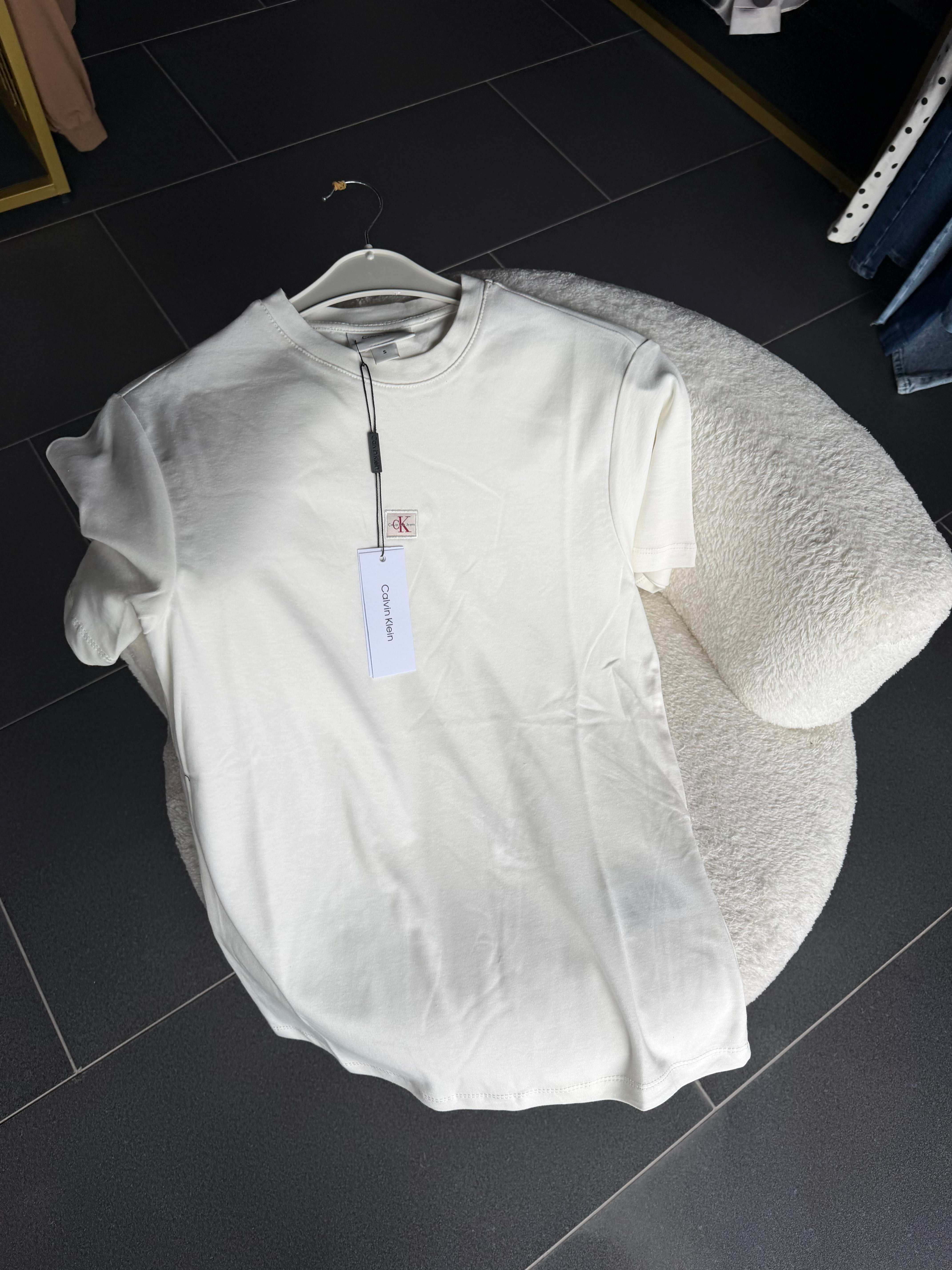 C Toz Beyaz Minimal Tshirt