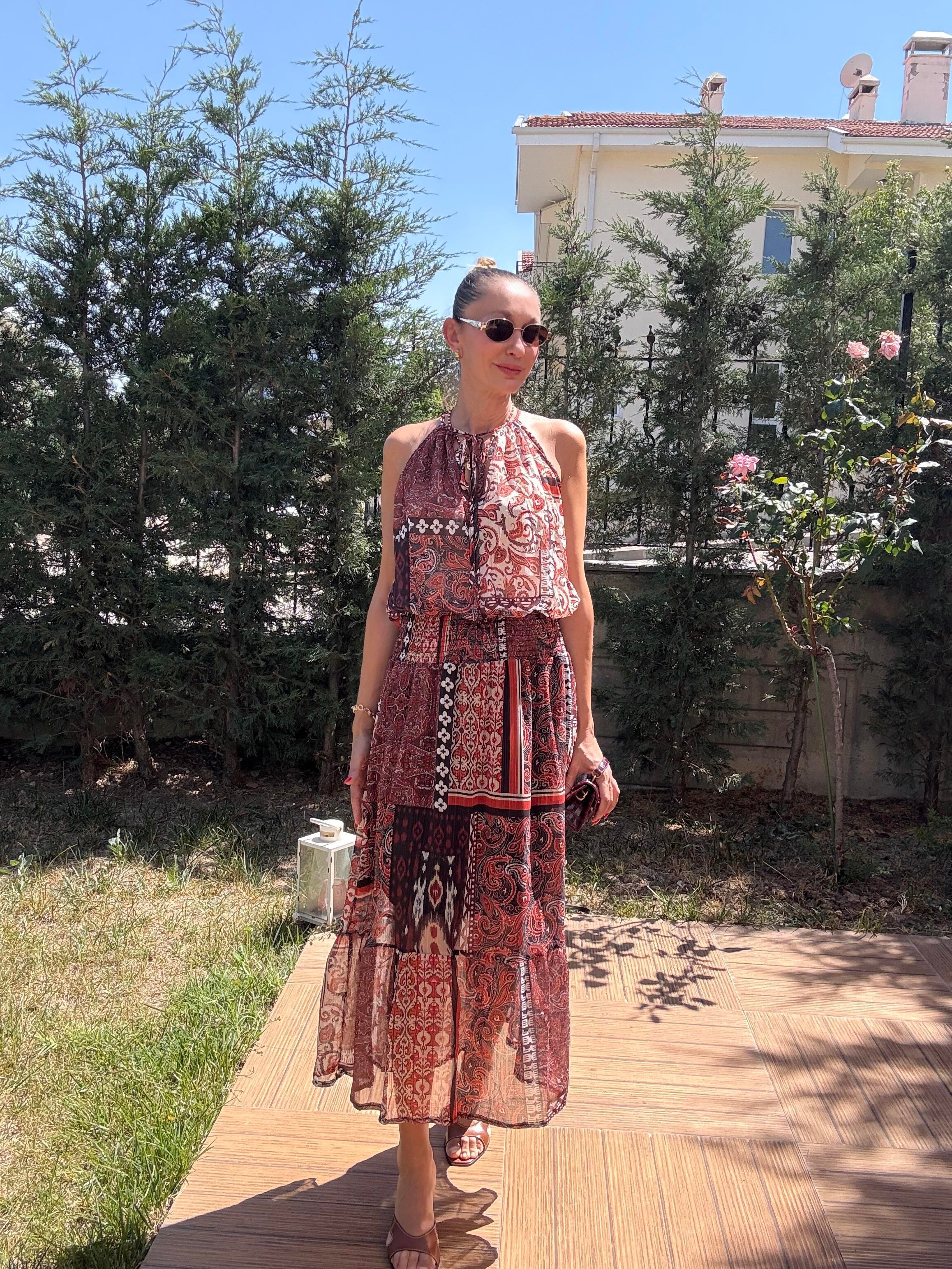 Desenli Metalik İplikli Elbise