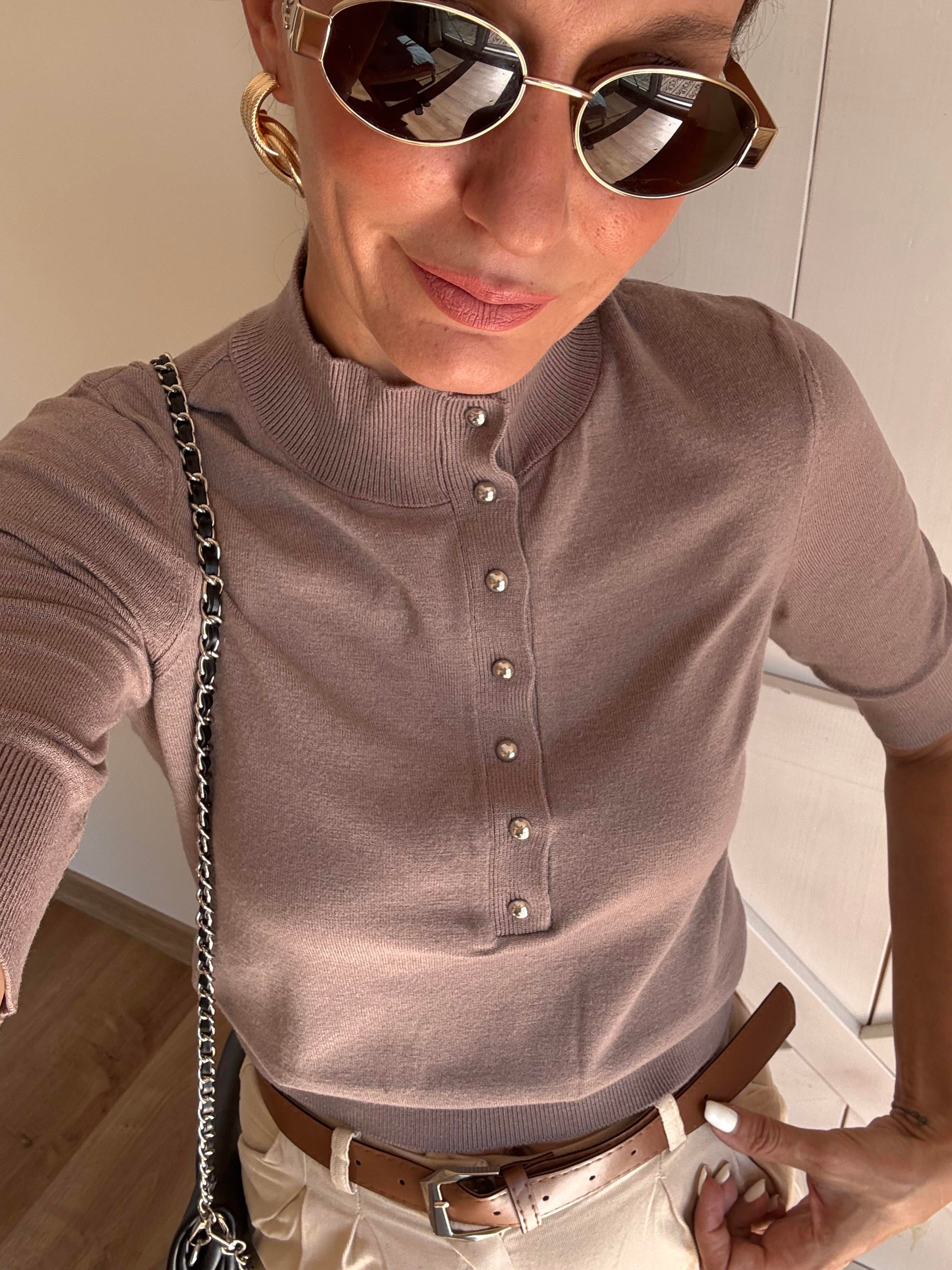 Düğmeli Dik Yaka Pek Yol Bluz