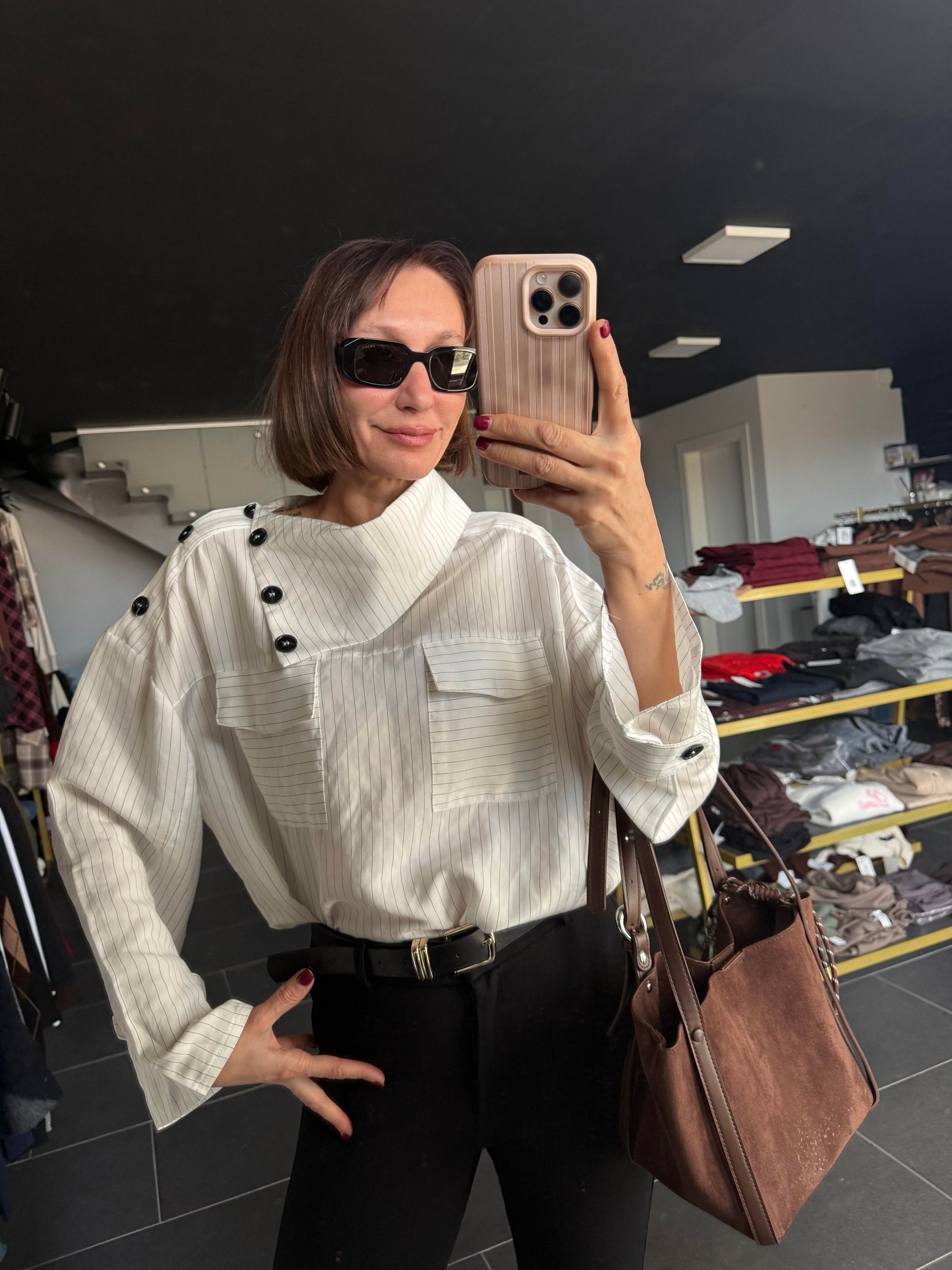 Ekru Çizgili Düğmeli Gömlek