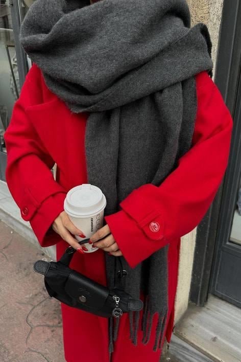 Gri Uçları Örgü Şal