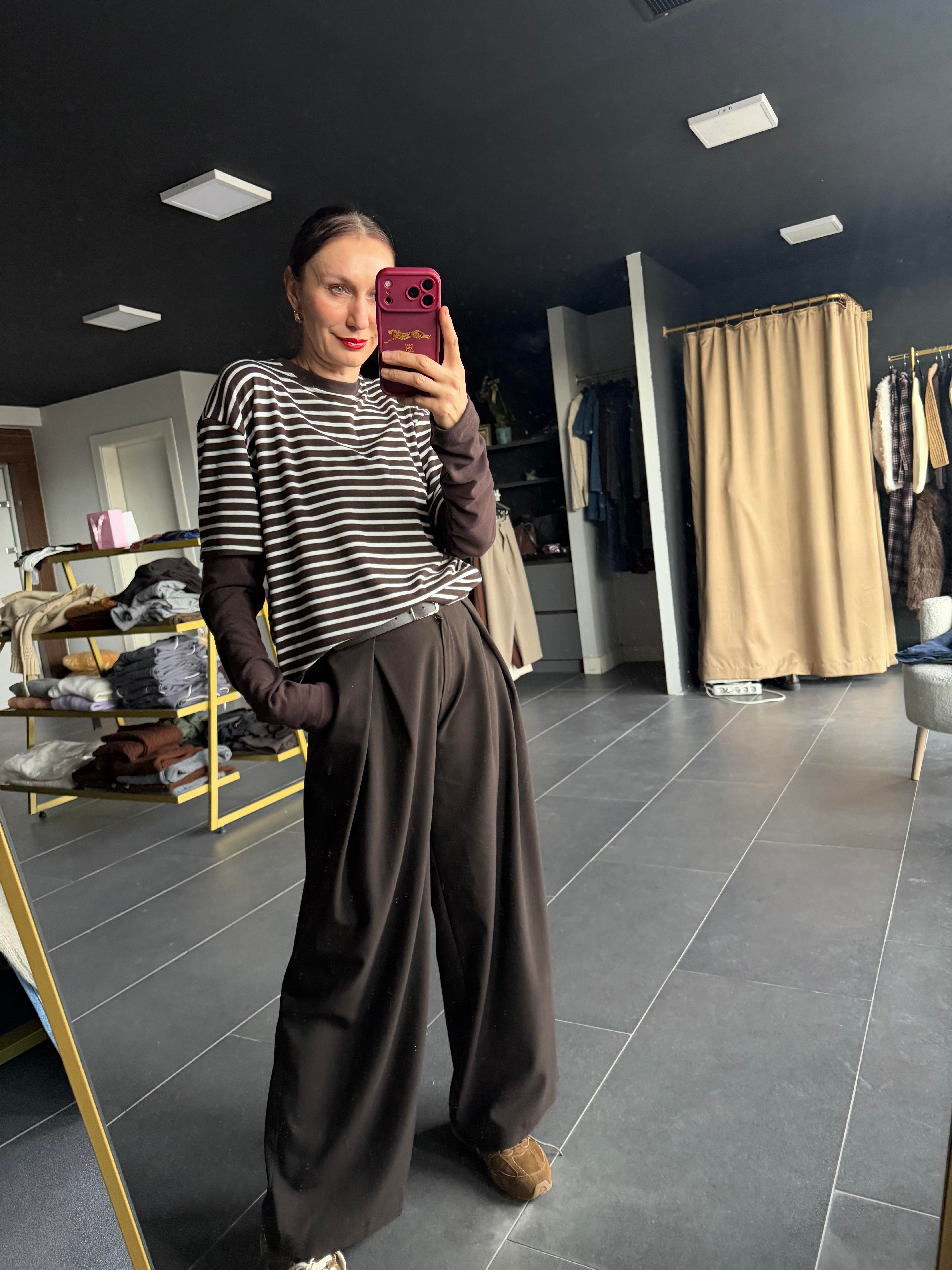 Kahve Çizgili Basic Tshirt Detaylı