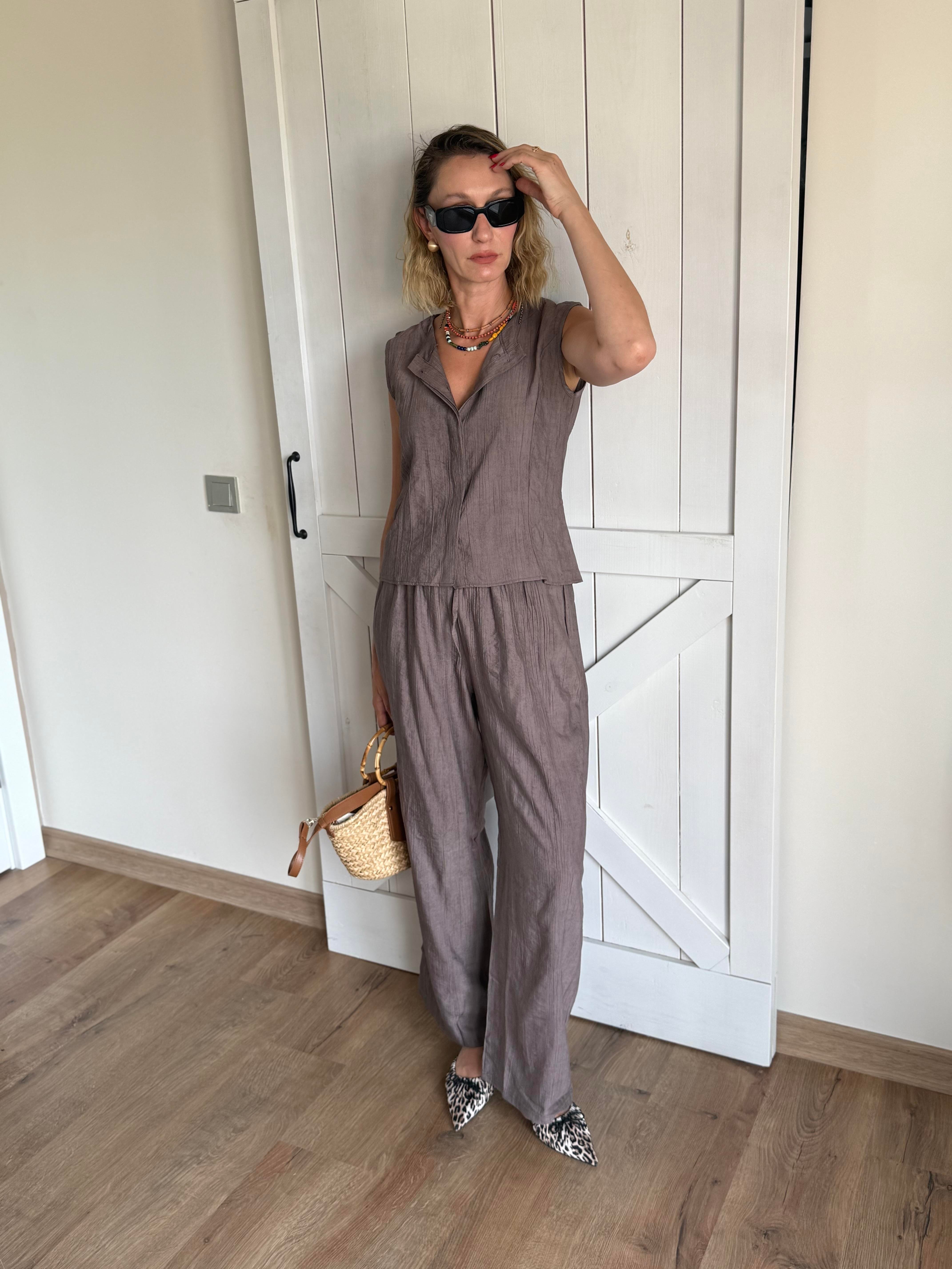 Kahverengi Patlı Yelek Pantolon Takım