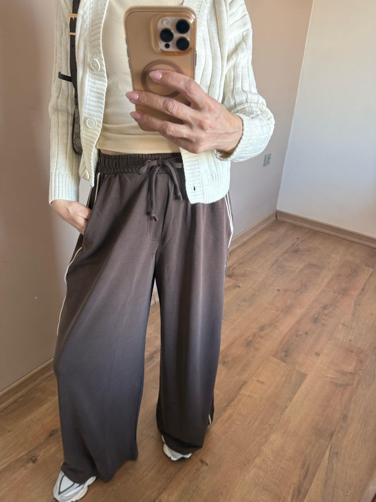 Kahverengi Yandan Gipe Detaylı Beli Lastikli Bol Paça Pantolon