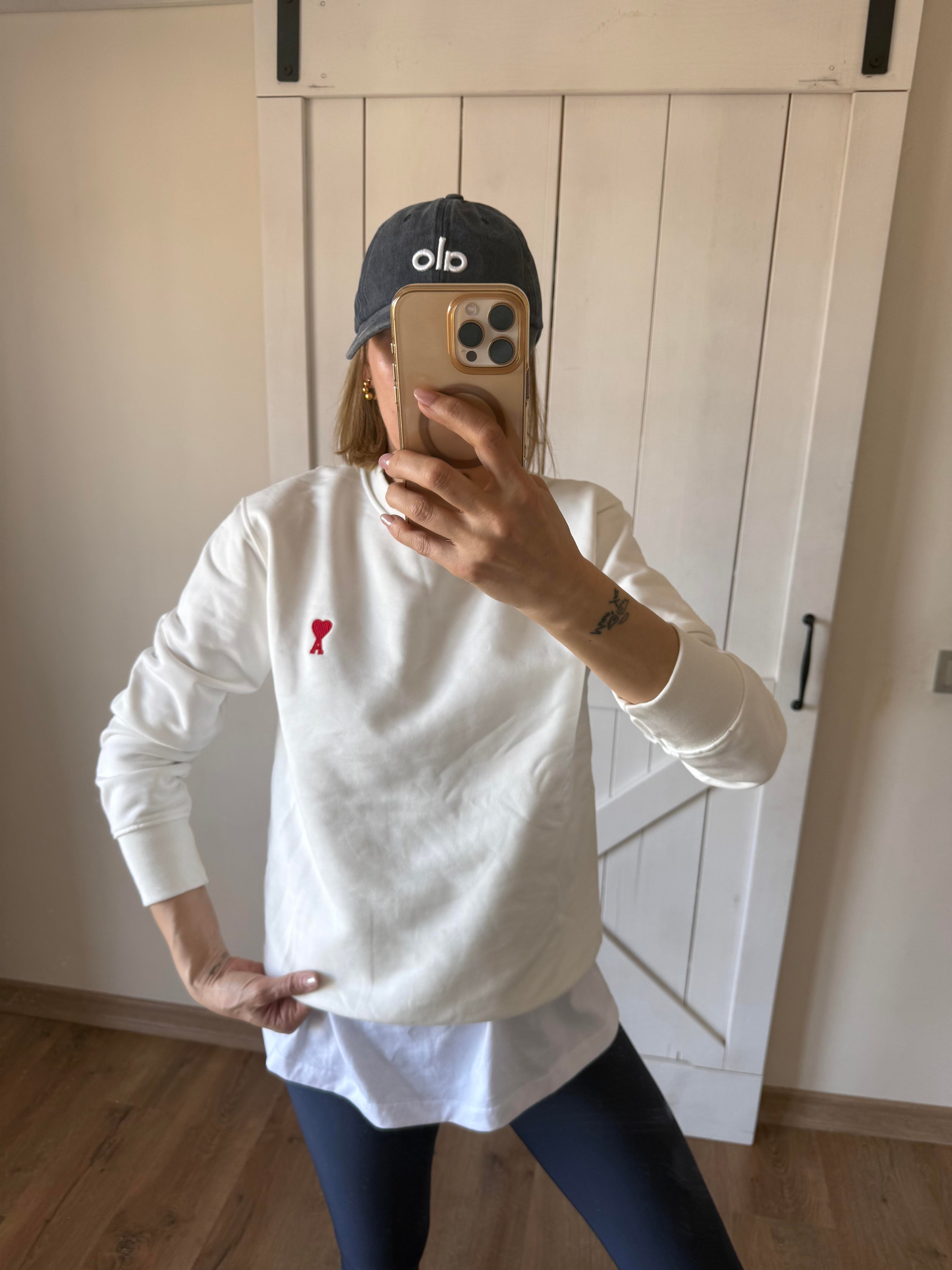 Kalp Baskılı Kırık Beyaz Sweatshirt