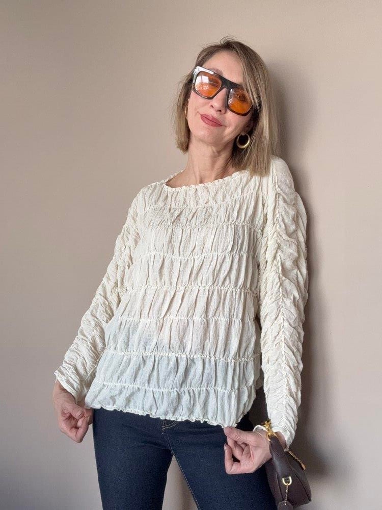 Kırık Beyaz Büzgü Dökümlü Gömlek