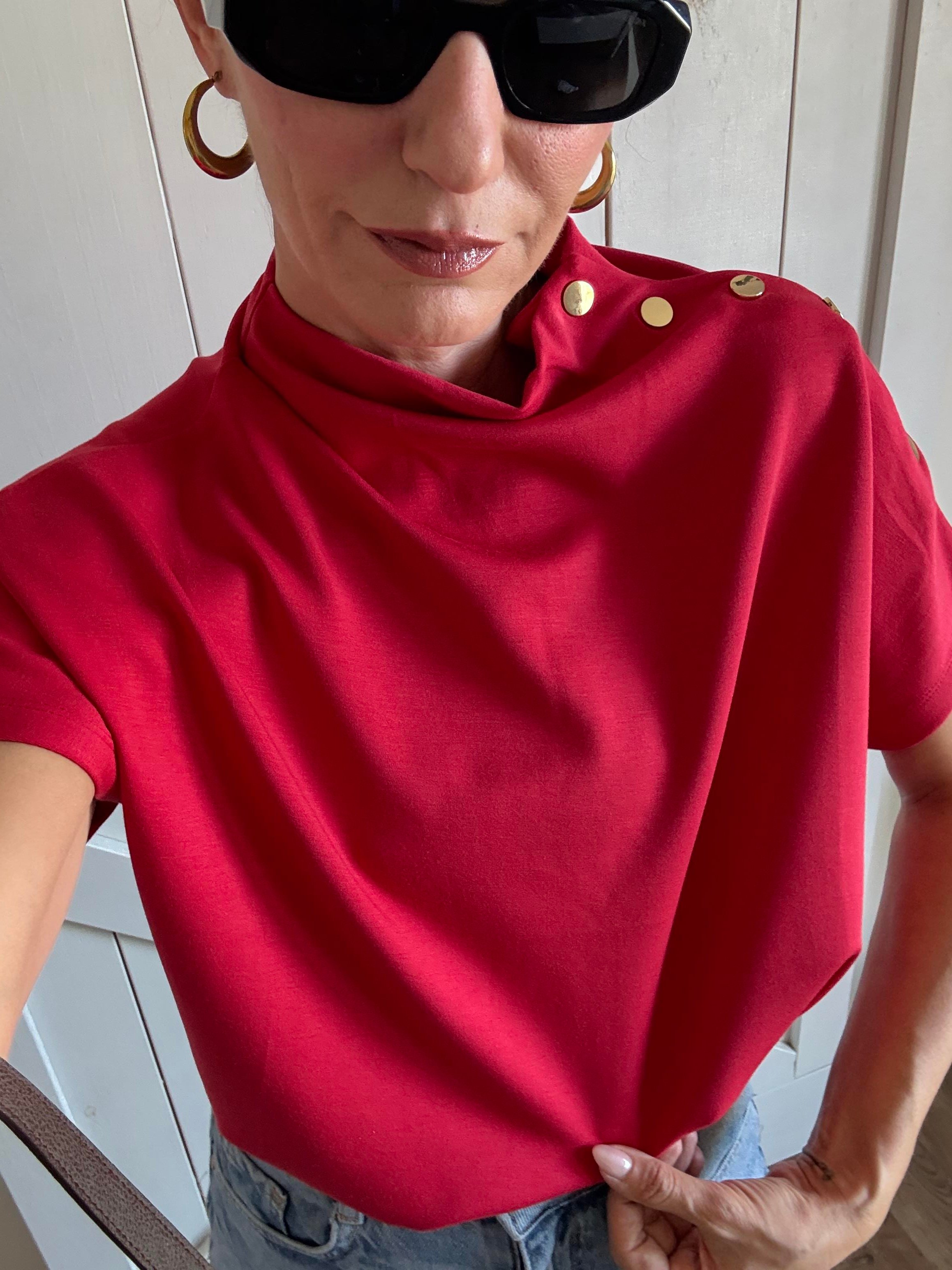 Kırmızı Çıtçıt Detaylı Bluz