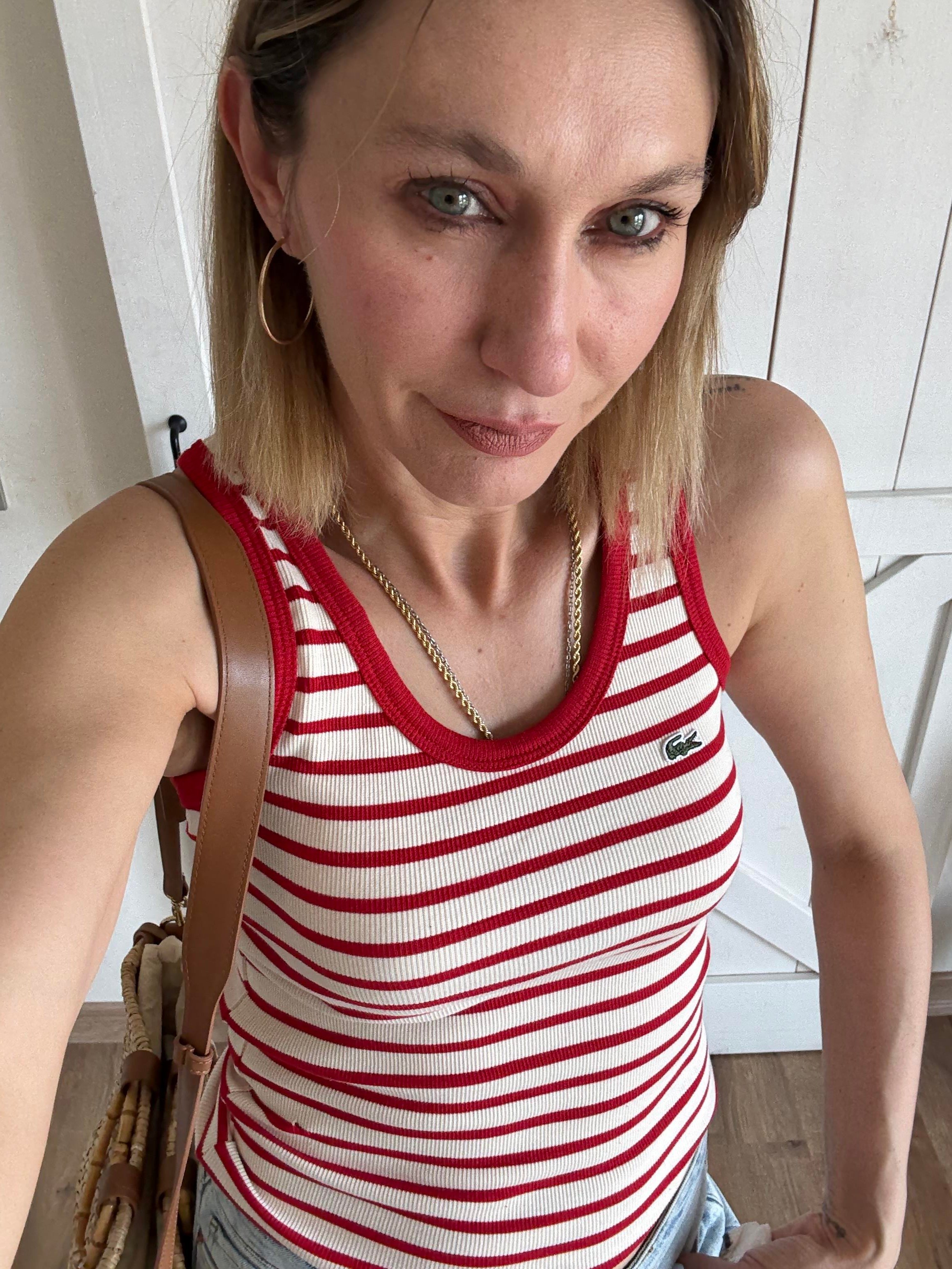 Kırmızı Çizgili Hırka