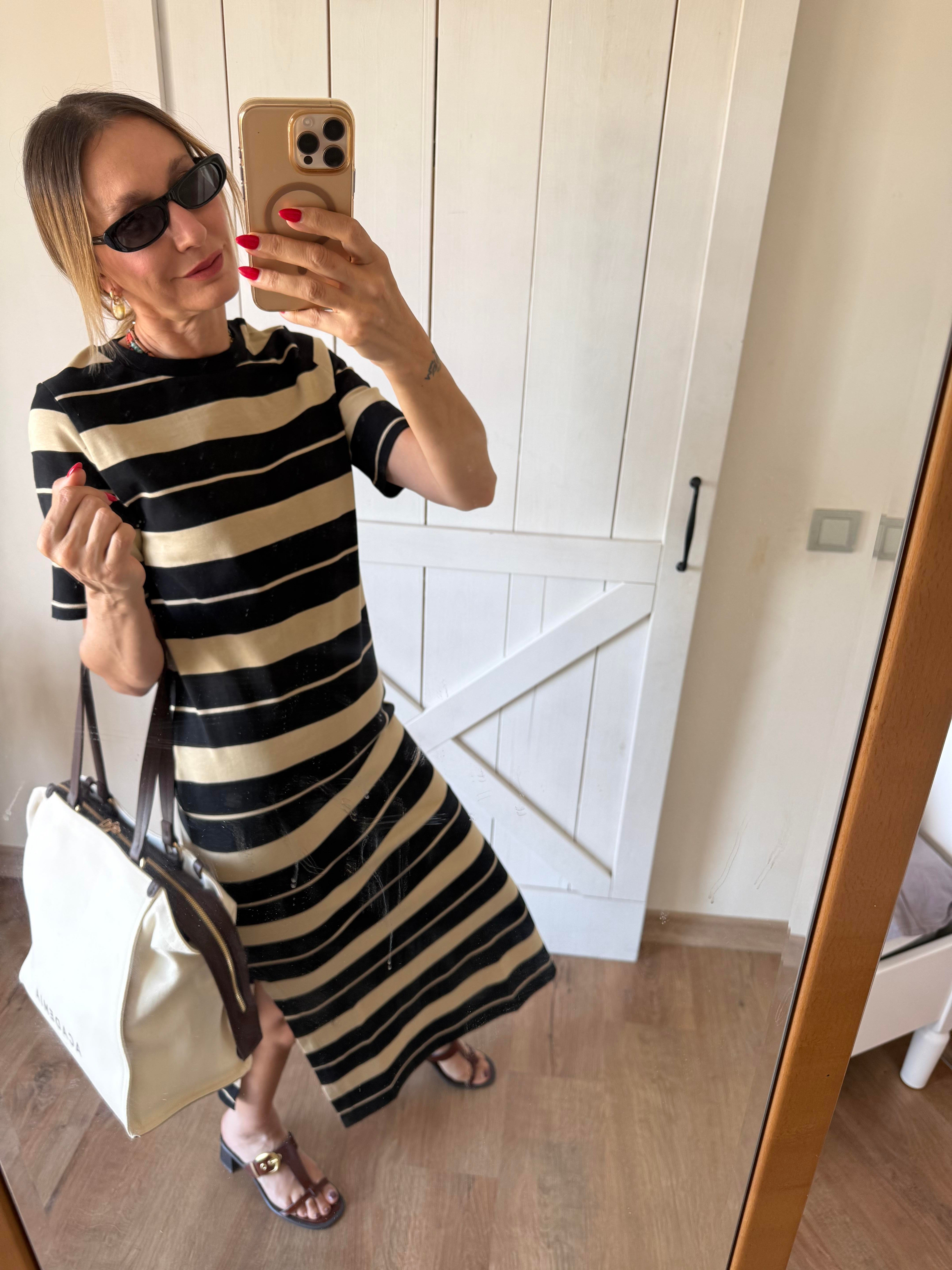 Kos Siyah-Vizon Çizgili Yan Yırtmaçlı Maxi Elbise